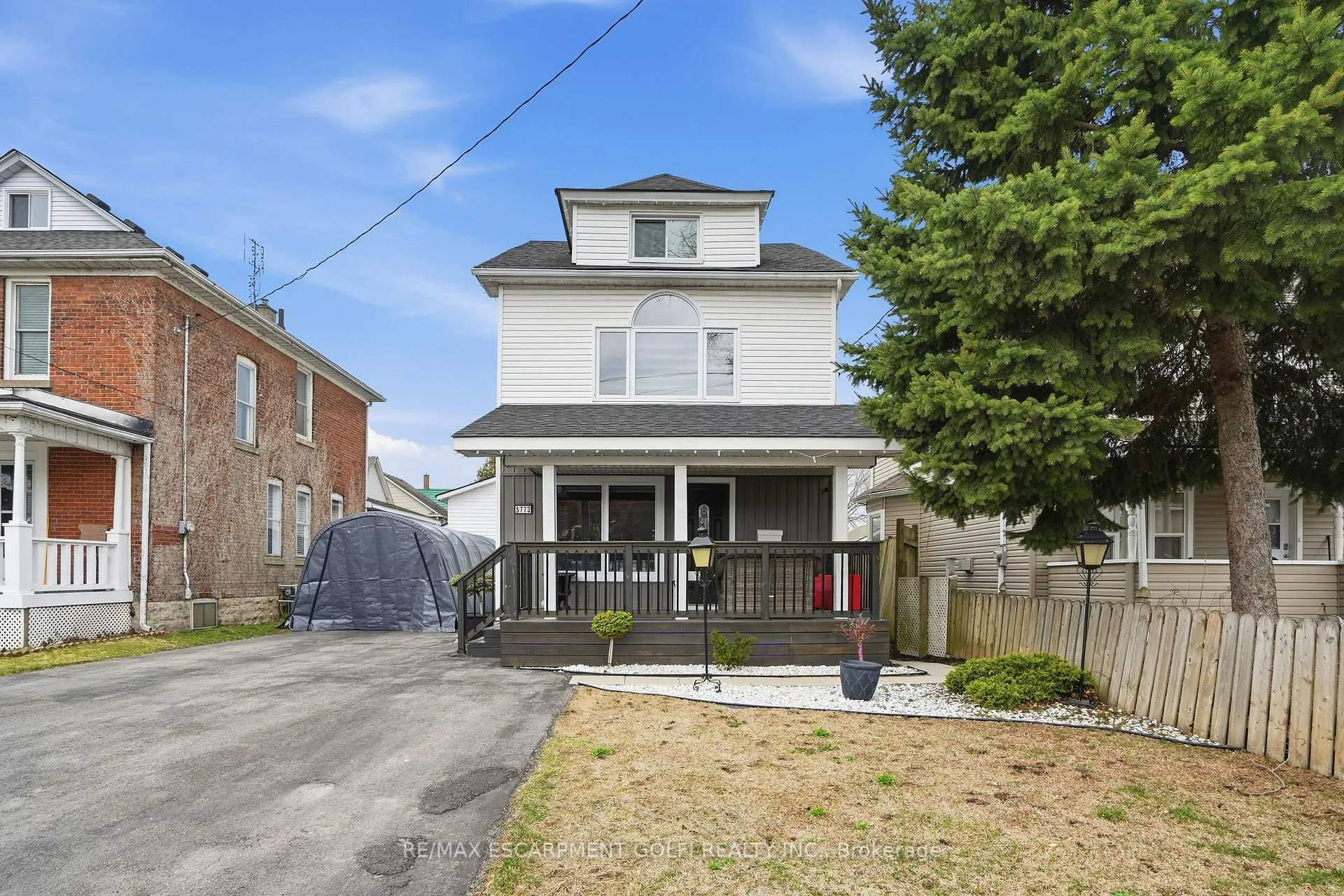 Photo 1 of 5773 Leonard Avenue, Niagara Falls, Hospital — HOMEH