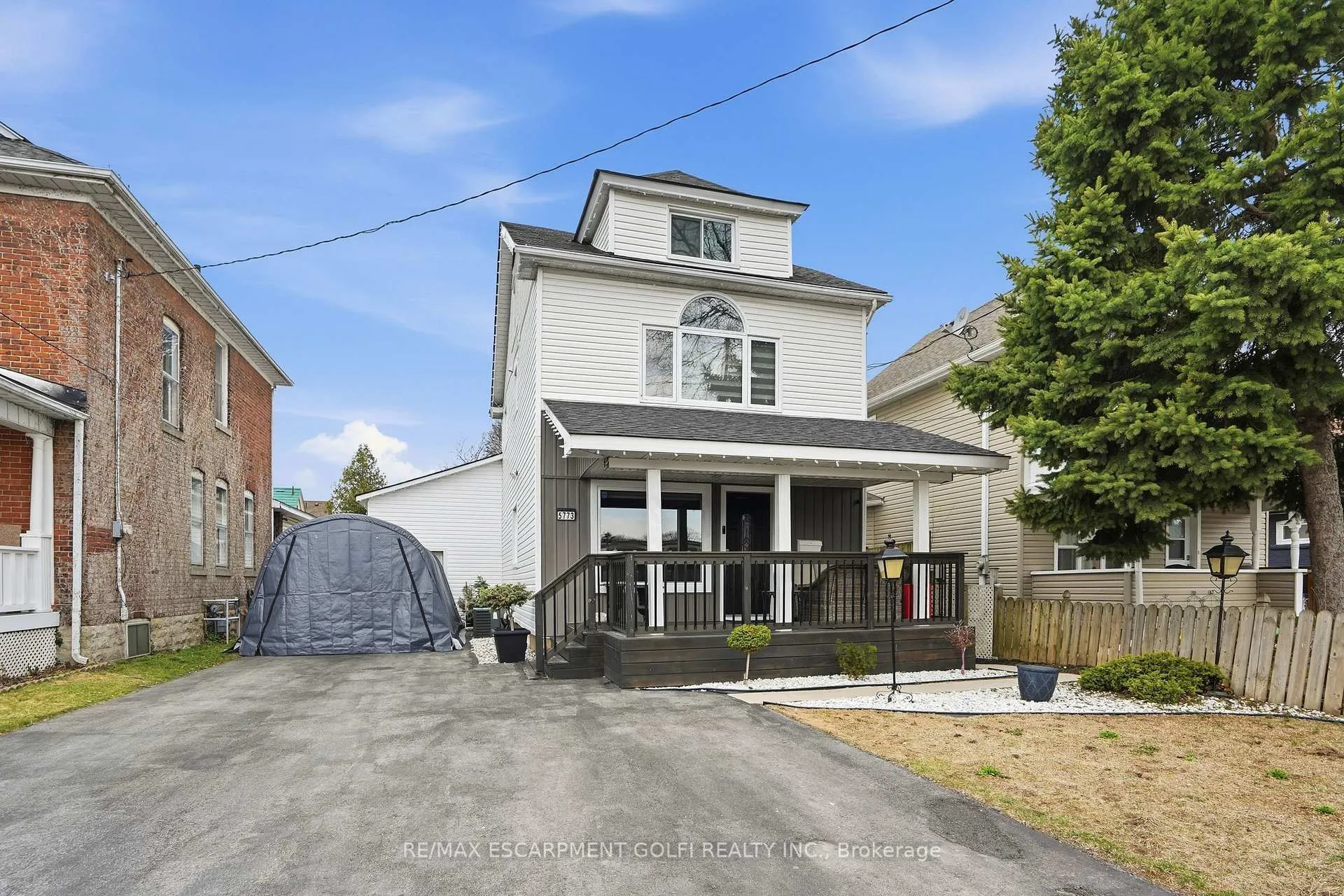 Photo 2 of 5773 Leonard Avenue, Niagara Falls, Hospital — HOMEH