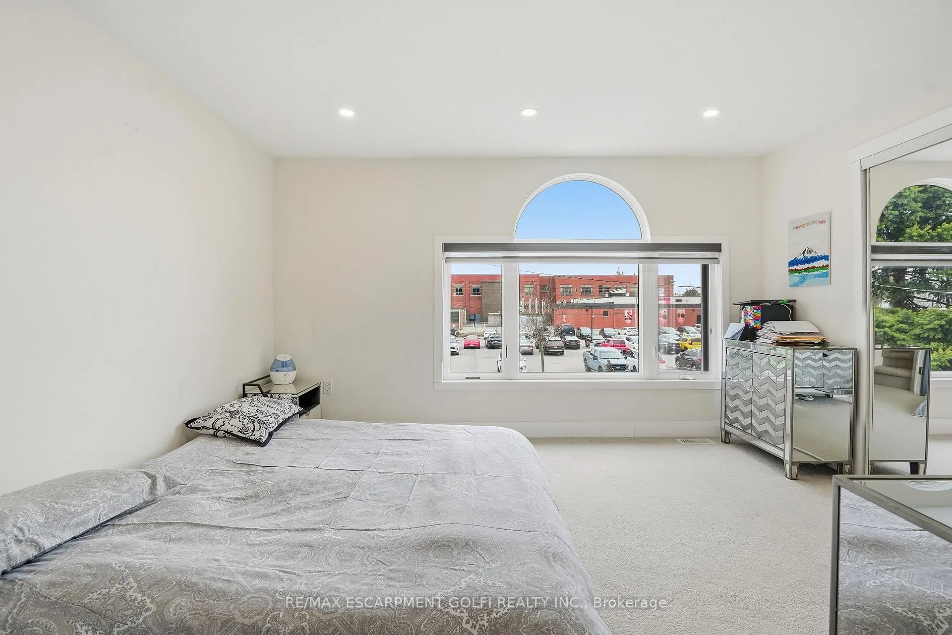 Photo 18 of 5773 Leonard Avenue, Niagara Falls, Hospital — HOMEH