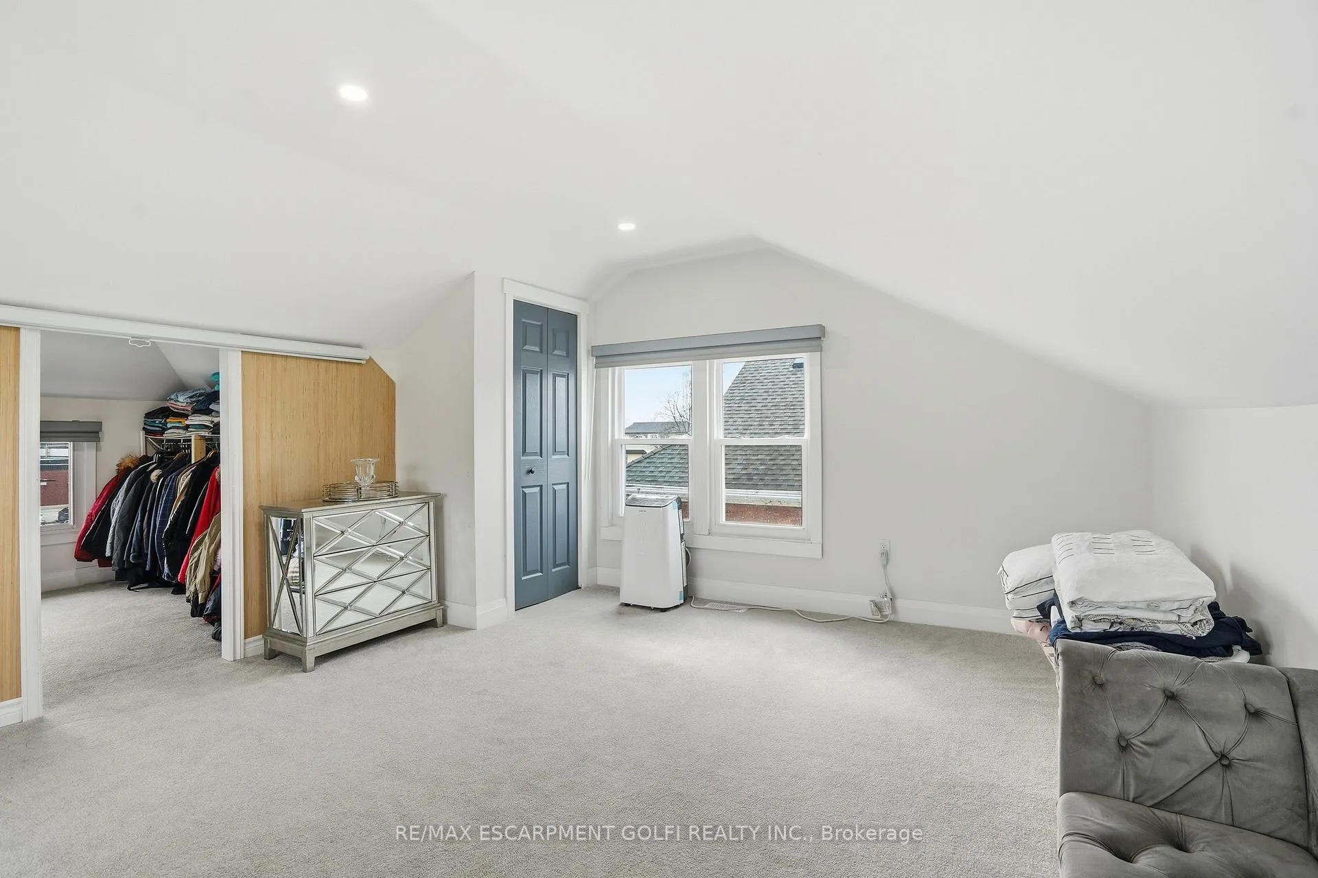 Photo 23 of 5773 Leonard Avenue, Niagara Falls, Hospital — HOMEH