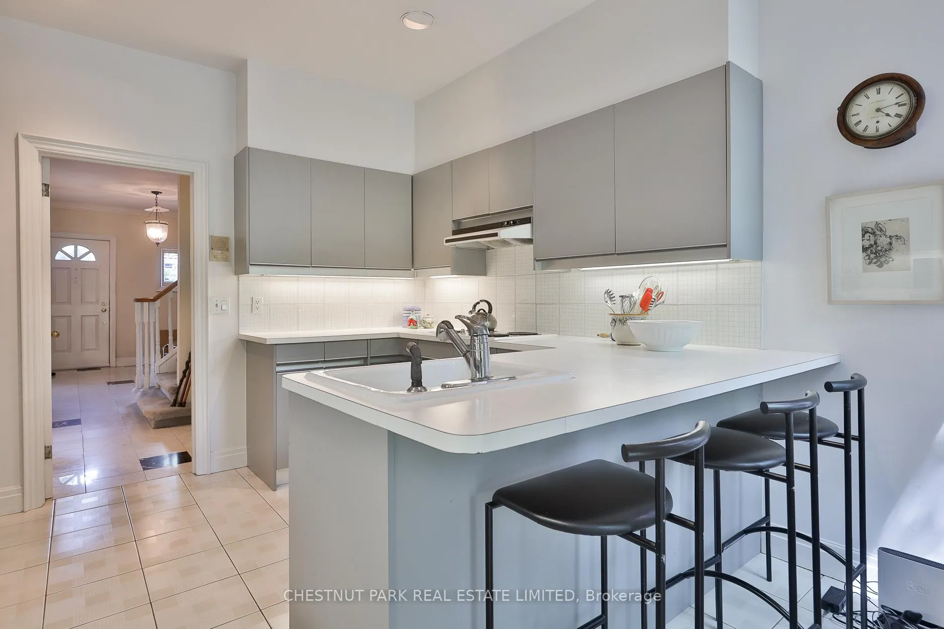 Photo 13 of 97 Farnham Avenue, Toronto, Yonge-St. Clair — HOMEH