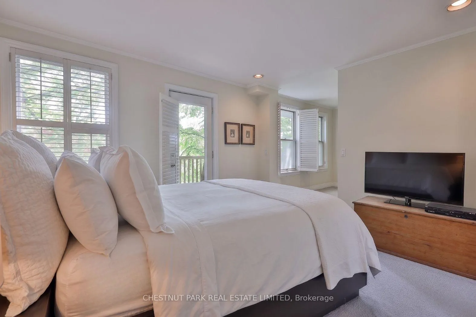 Photo 21 of 97 Farnham Avenue, Toronto, Yonge-St. Clair — HOMEH