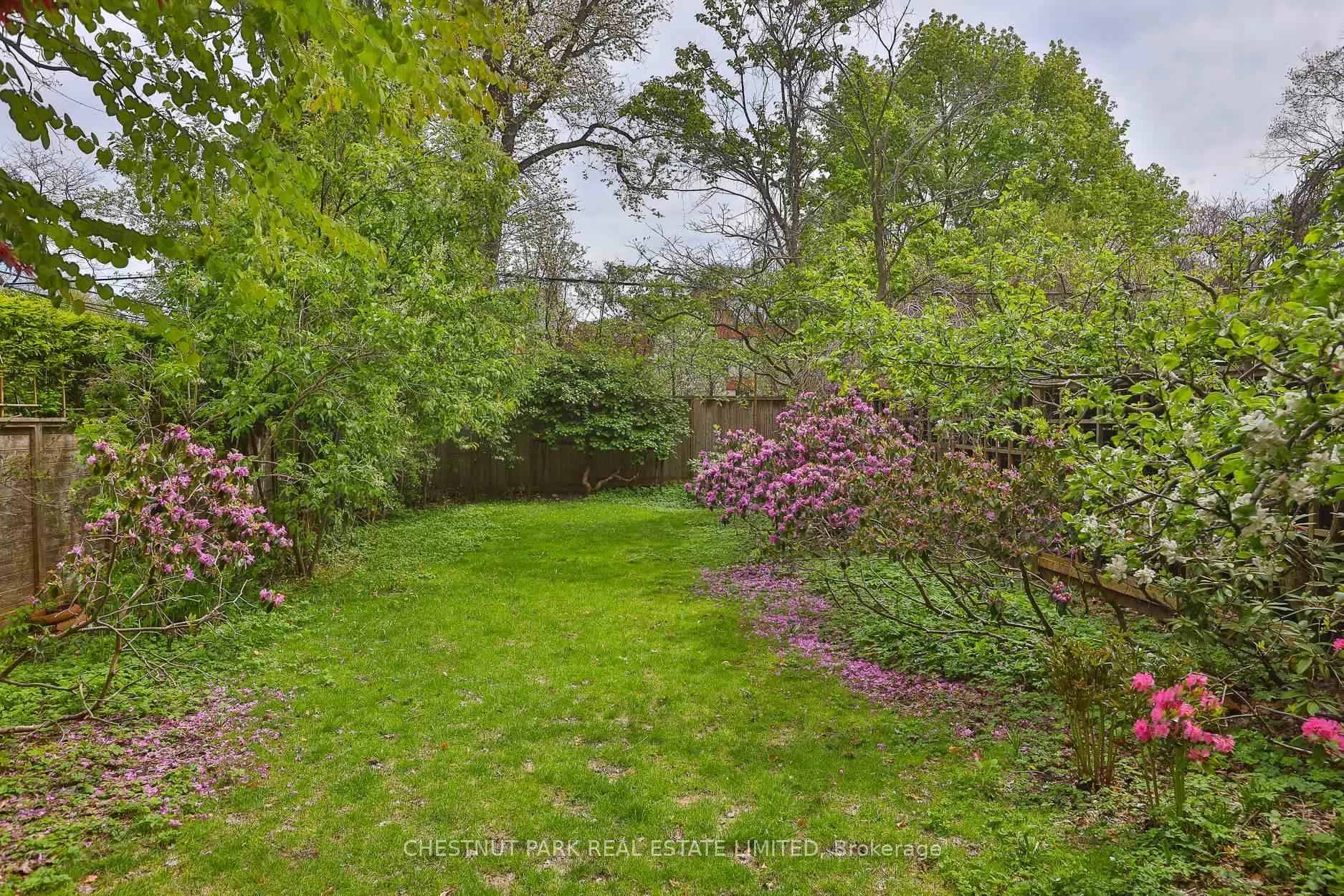 Photo 38 of 97 Farnham Avenue, Toronto, Yonge-St. Clair — HOMEH