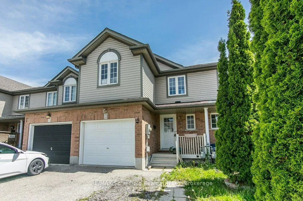 Photo 3 of 71 Foxglove Crescent, Kitchener — HOMEH