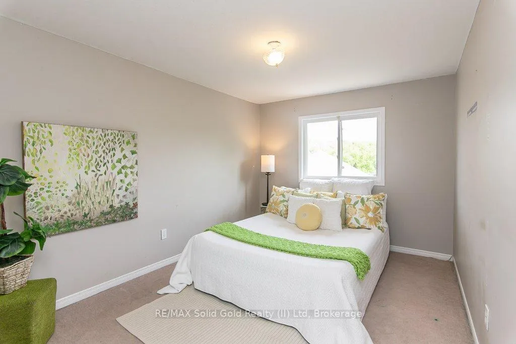 Photo 30 of 71 Foxglove Crescent, Kitchener — HOMEH