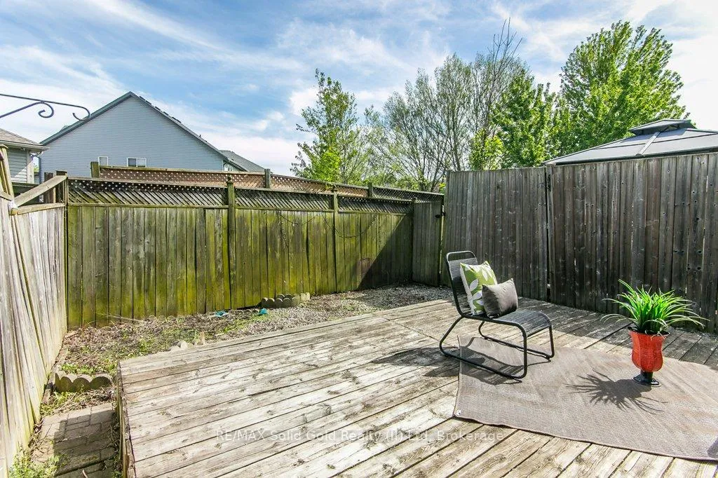 Photo 39 of 71 Foxglove Crescent, Kitchener — HOMEH