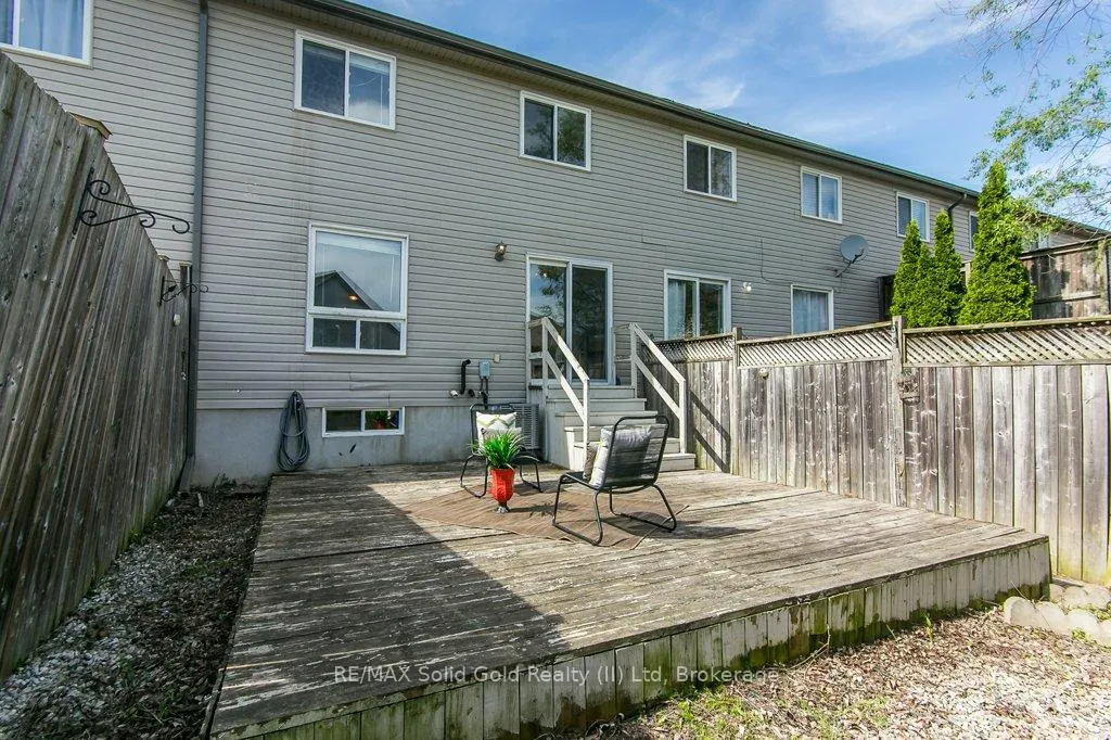 Photo 42 of 71 Foxglove Crescent, Kitchener — HOMEH