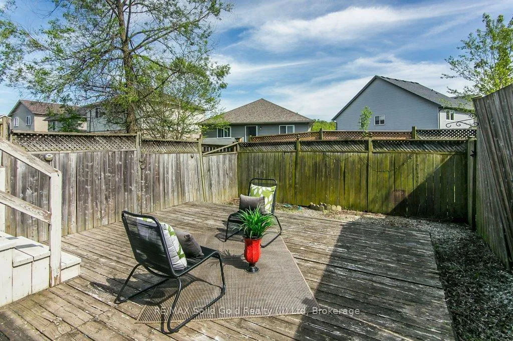Photo 43 of 71 Foxglove Crescent, Kitchener — HOMEH