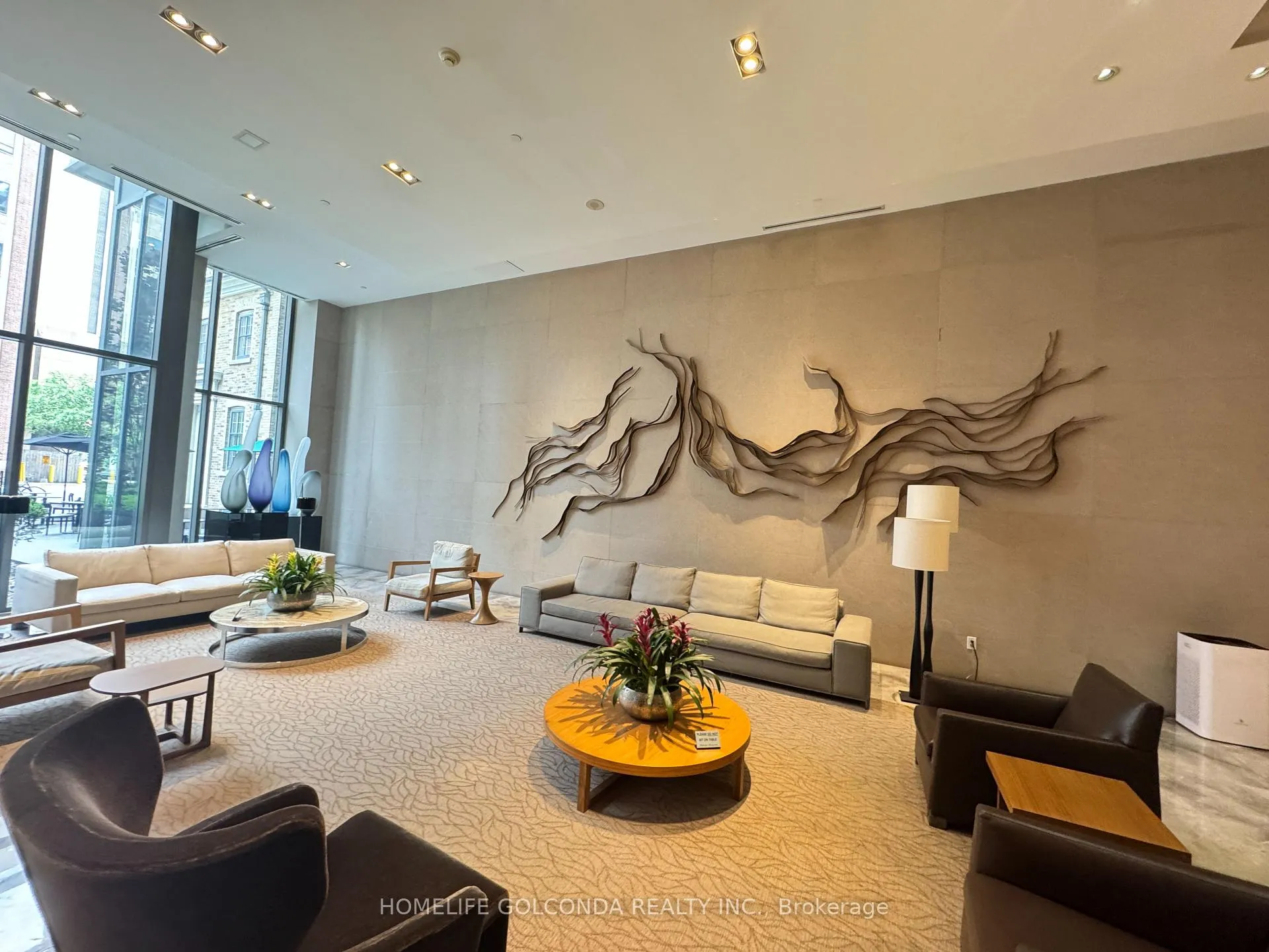 Photo 4 of Unit 816, 1 Bedford Road, Toronto, The Annex — HOMEH