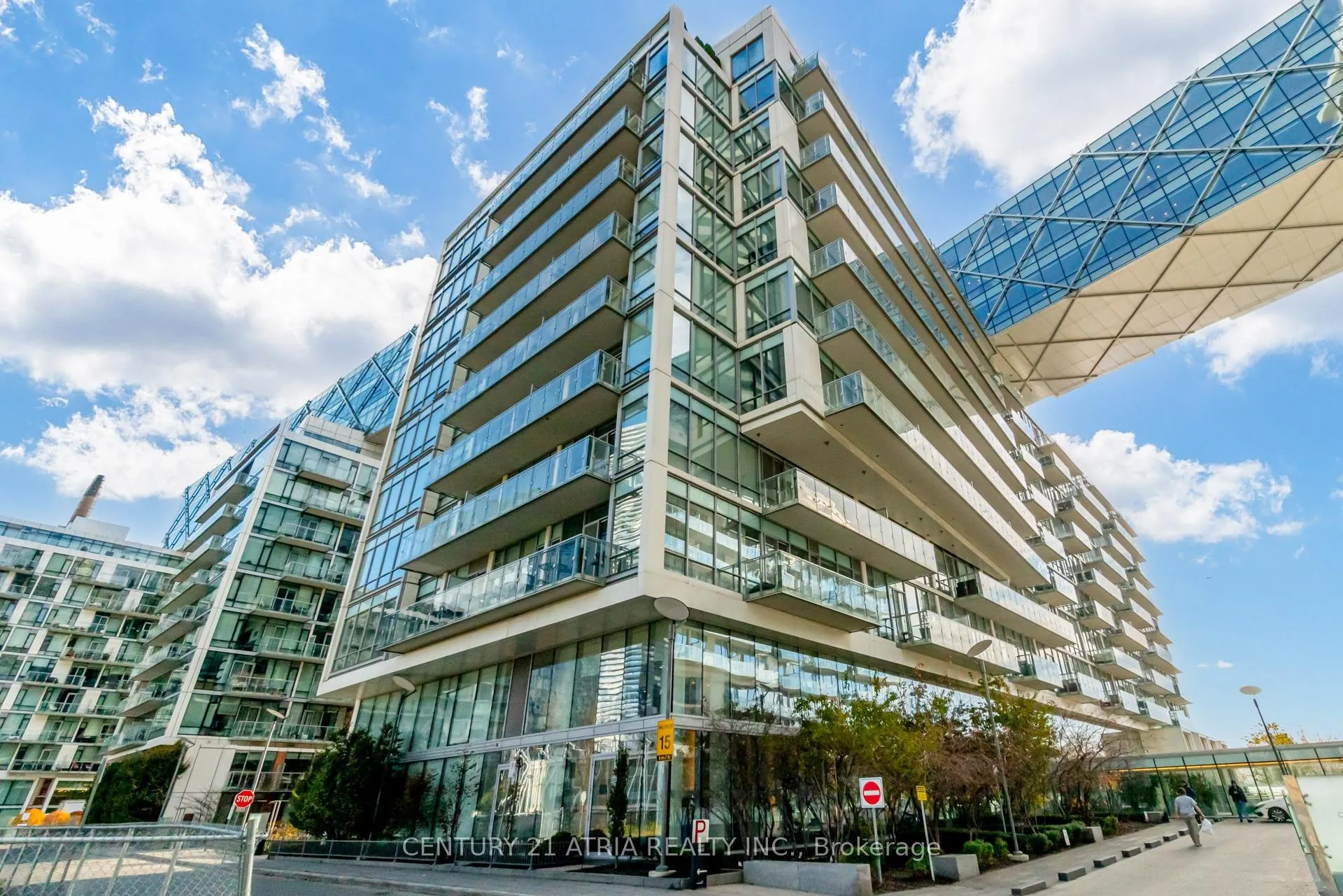 Photo 2 of Unit 310, 29 Queens Quay E, Toronto, Waterfront Communities — HOMEH