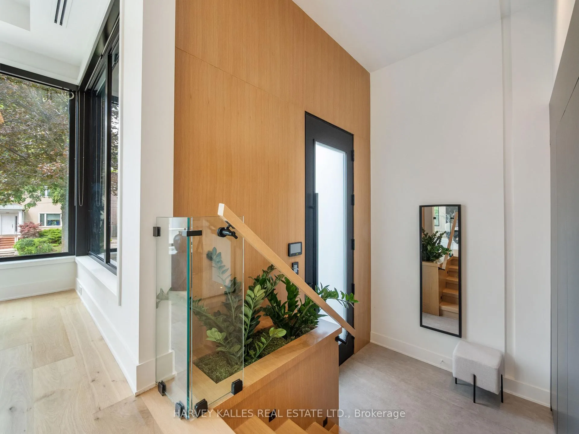 Photo 2 of 585 Bedford park Avenue, Toronto, Bedford Park-Nortown — HOMEH