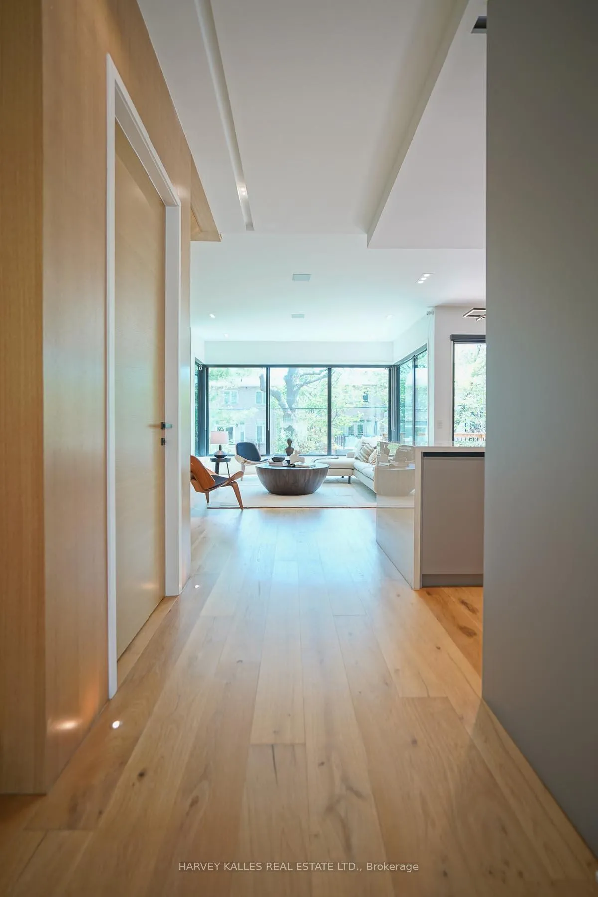 Photo 12 of 585 Bedford park Avenue, Toronto, Bedford Park-Nortown — HOMEH