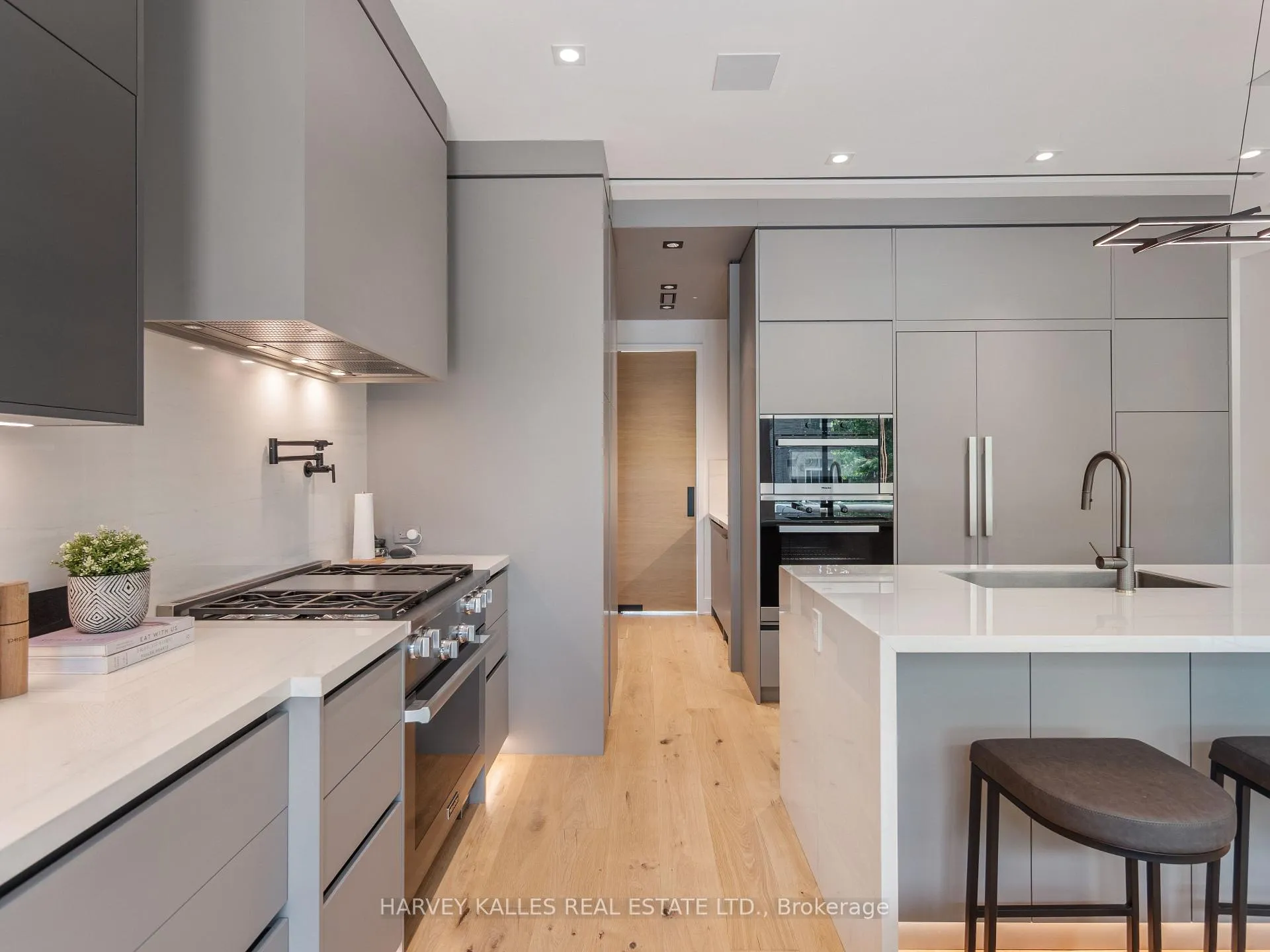 Photo 14 of 585 Bedford park Avenue, Toronto, Bedford Park-Nortown — HOMEH