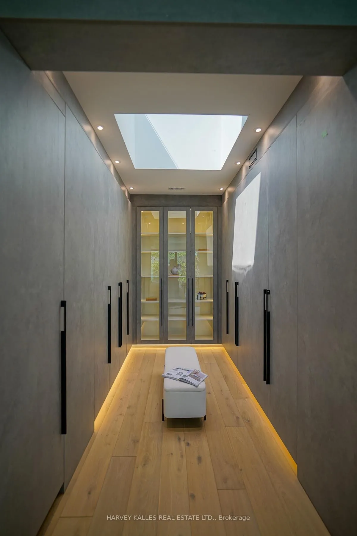 Photo 25 of 585 Bedford park Avenue, Toronto, Bedford Park-Nortown — HOMEH