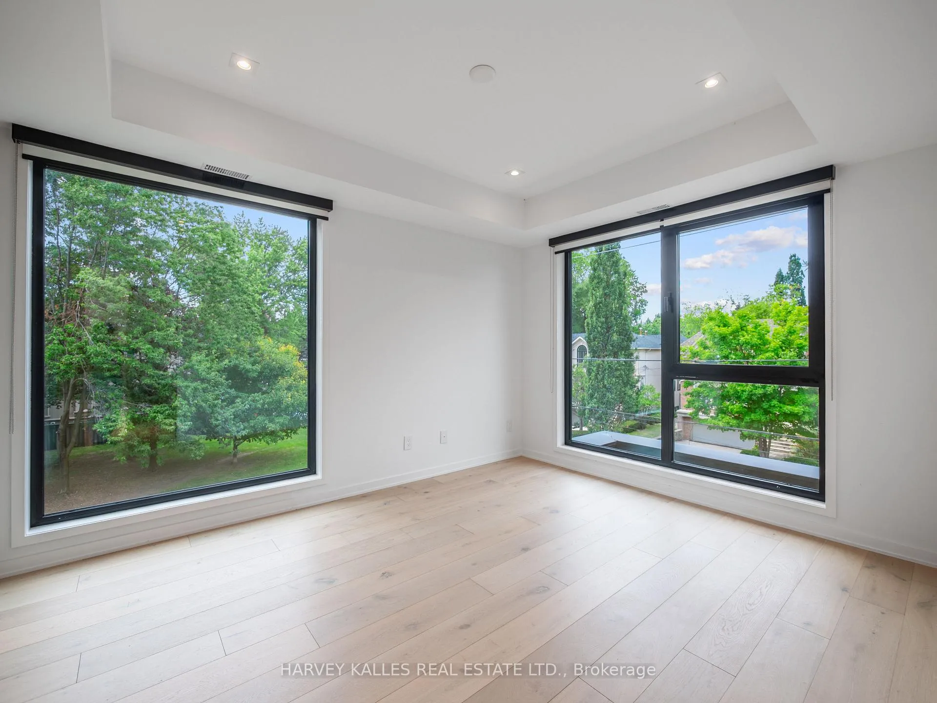 Photo 32 of 585 Bedford park Avenue, Toronto, Bedford Park-Nortown — HOMEH