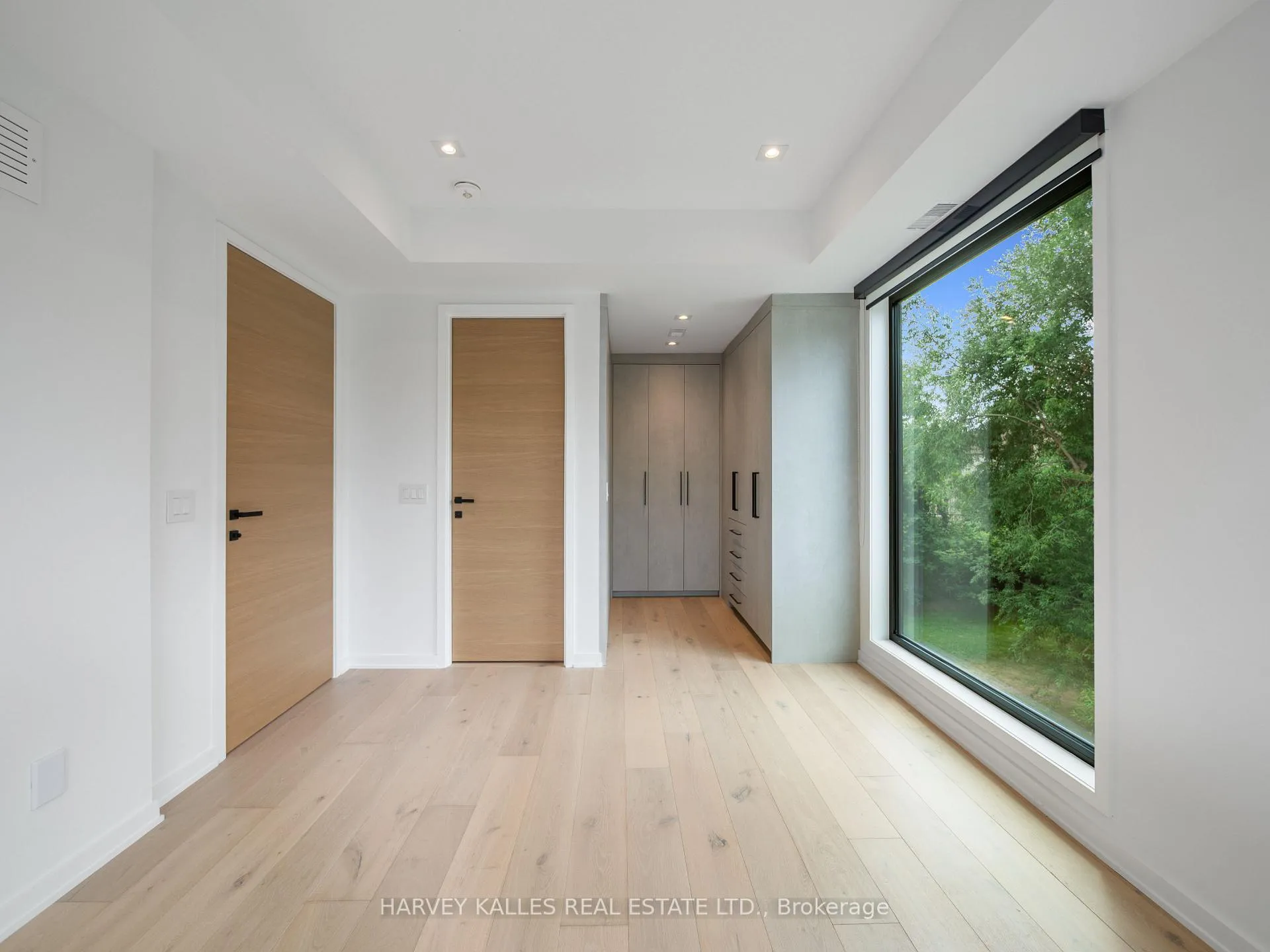 Photo 33 of 585 Bedford park Avenue, Toronto, Bedford Park-Nortown — HOMEH