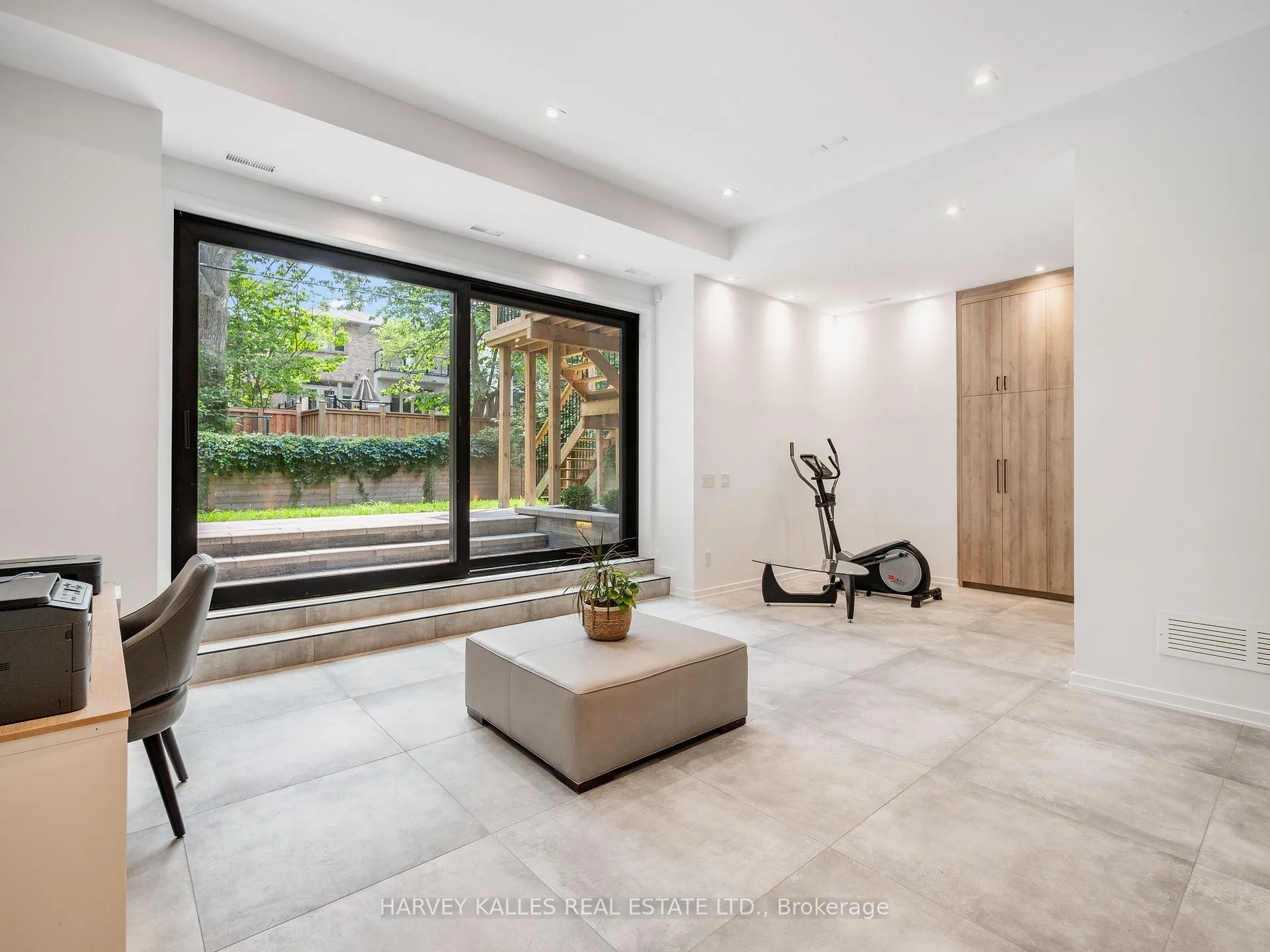 Photo 44 of 585 Bedford park Avenue, Toronto, Bedford Park-Nortown — HOMEH