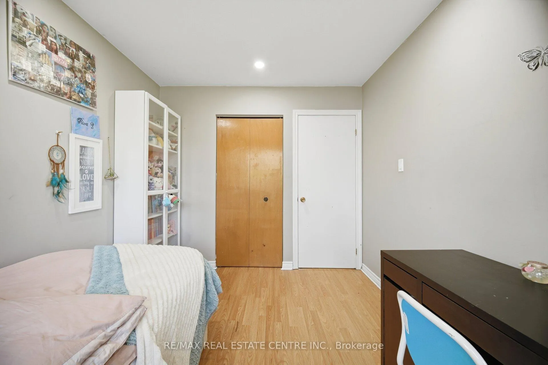 Photo 21 of 46 Seabreeze Crescent, Hamilton, Lakeshore — HOMEH