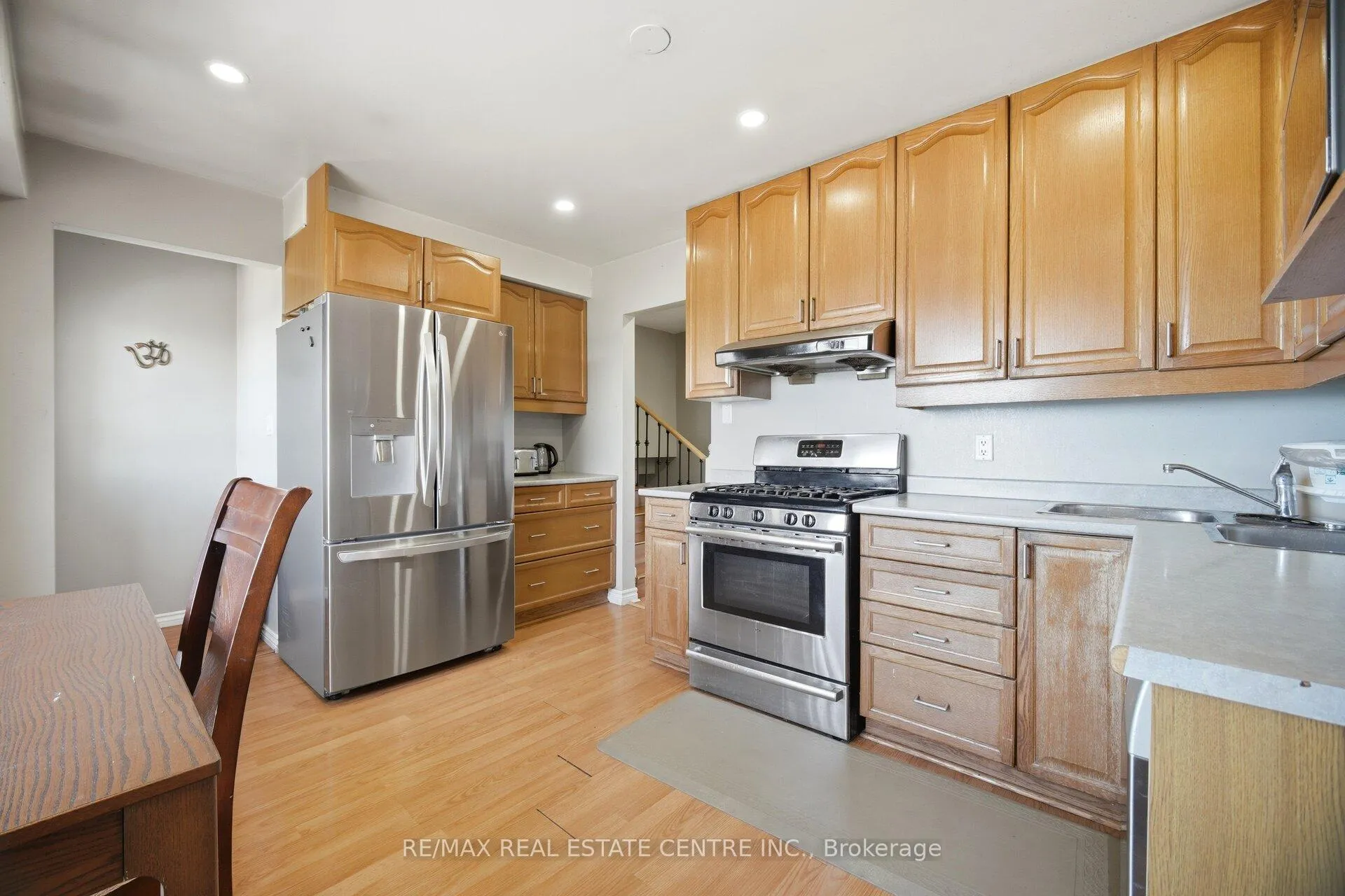 Photo 22 of 46 Seabreeze Crescent, Hamilton, Lakeshore — HOMEH