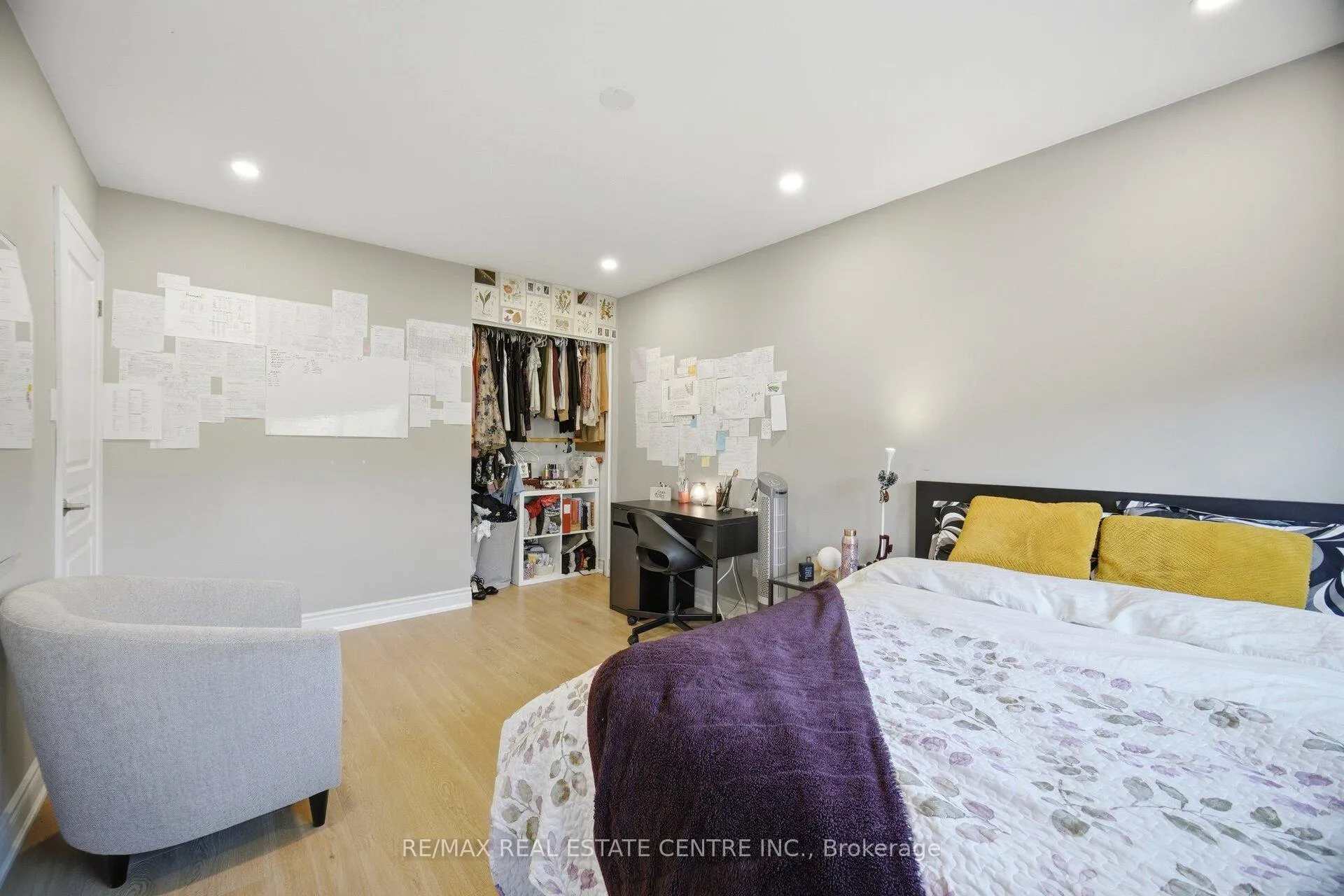Photo 26 of 46 Seabreeze Crescent, Hamilton, Lakeshore — HOMEH