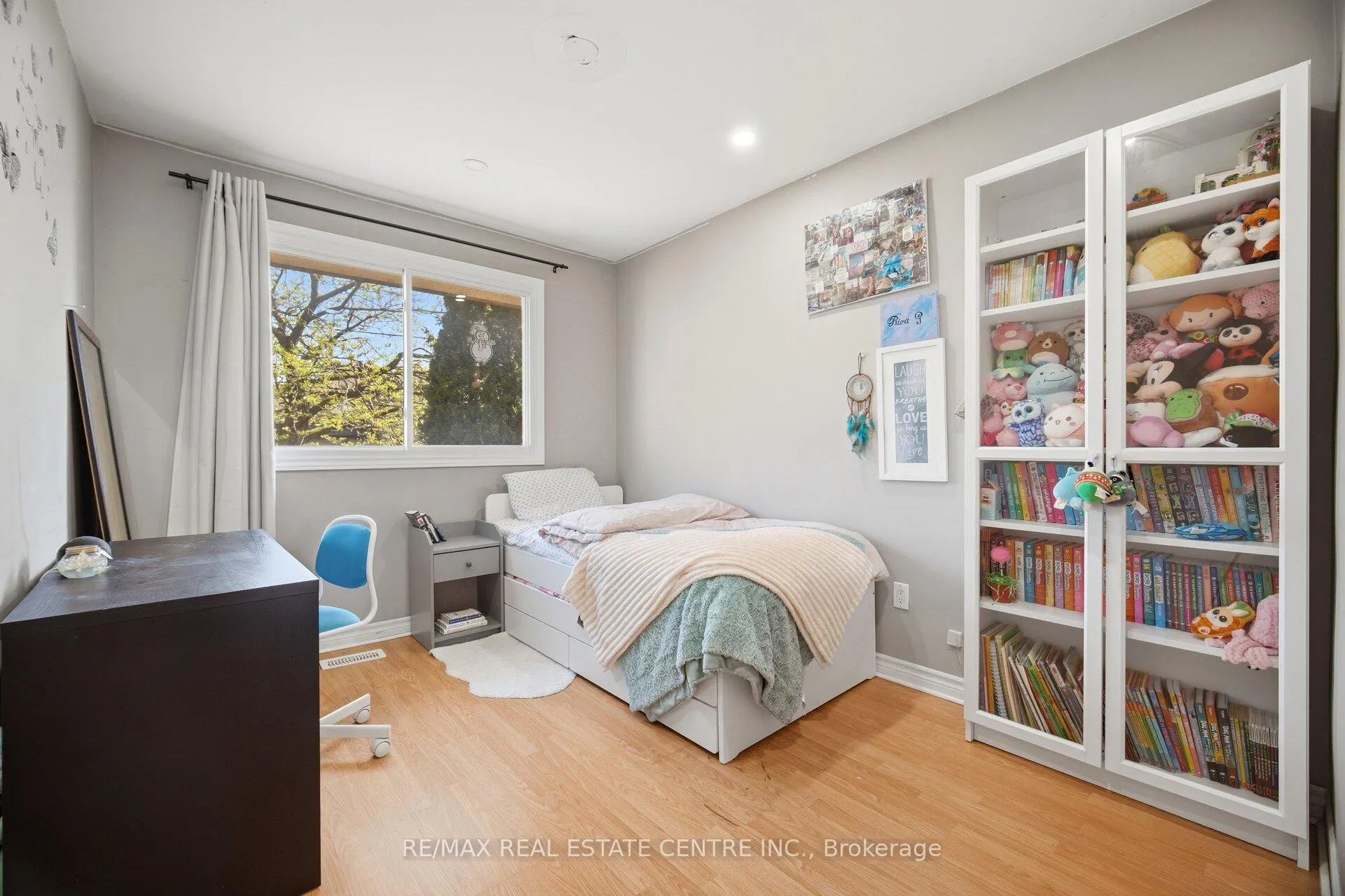 Photo 27 of 46 Seabreeze Crescent, Hamilton, Lakeshore — HOMEH