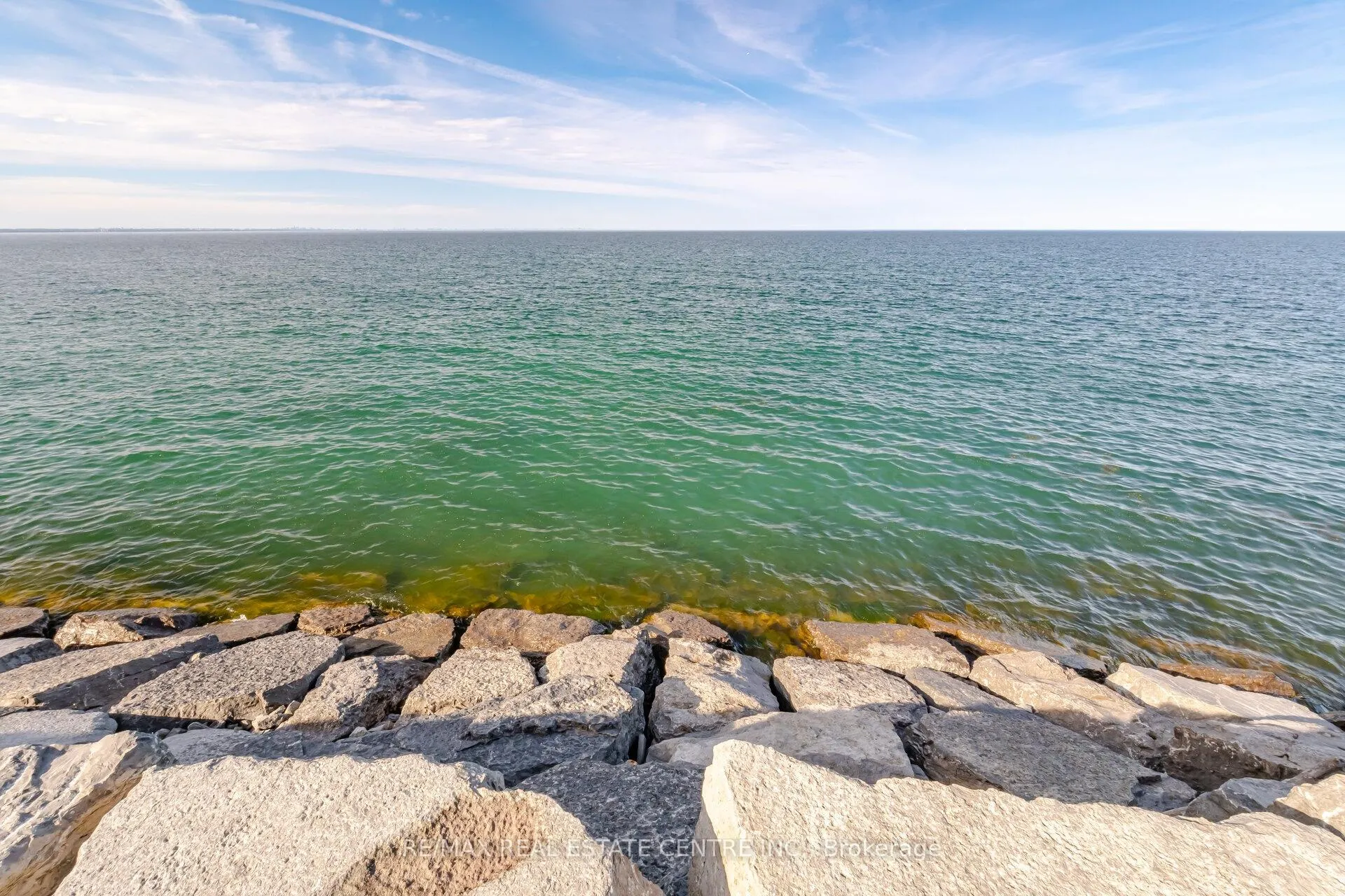 Photo 39 of 46 Seabreeze Crescent, Hamilton, Lakeshore — HOMEH