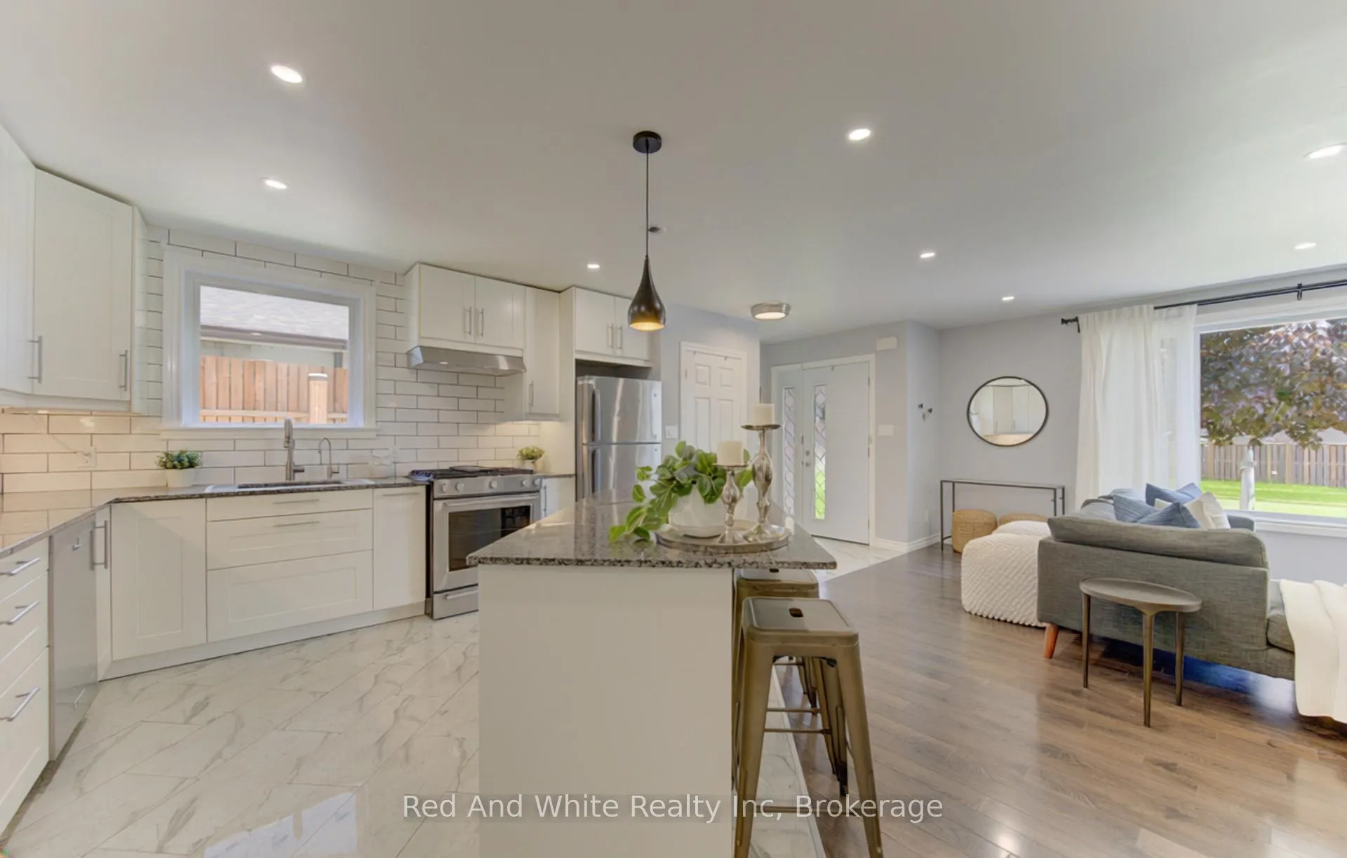Photo 6 of 1828 Earlwood Drive, Cambridge, Galt City Centre — HOMEH