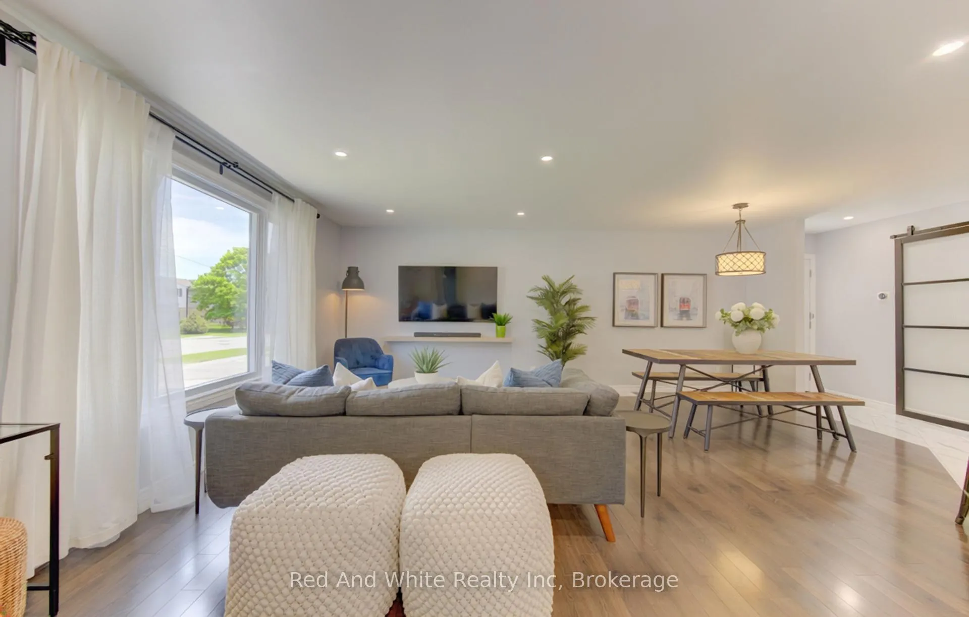 Photo 10 of 1828 Earlwood Drive, Cambridge, Galt City Centre — HOMEH