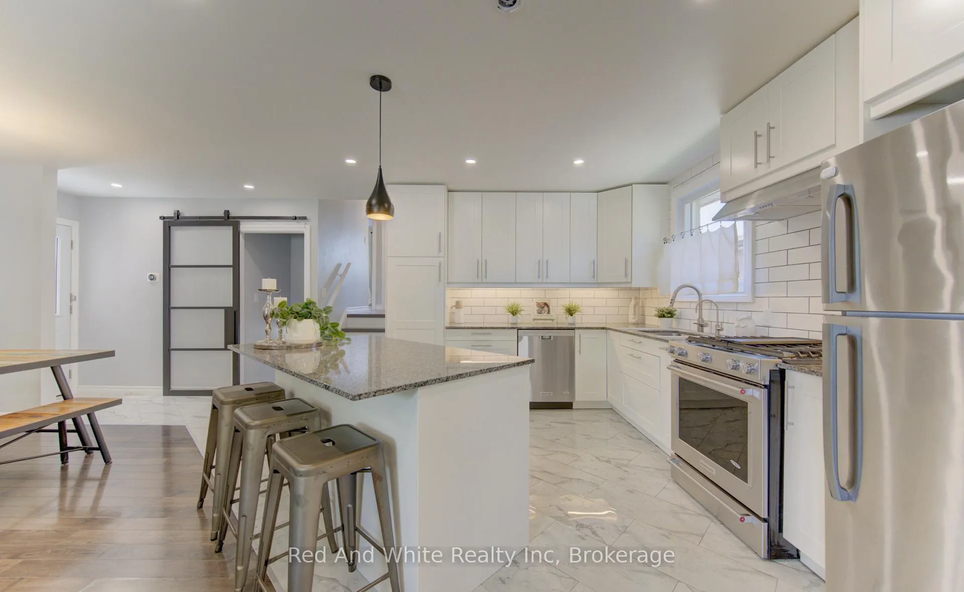 Photo 14 of 1828 Earlwood Drive, Cambridge, Galt City Centre — HOMEH