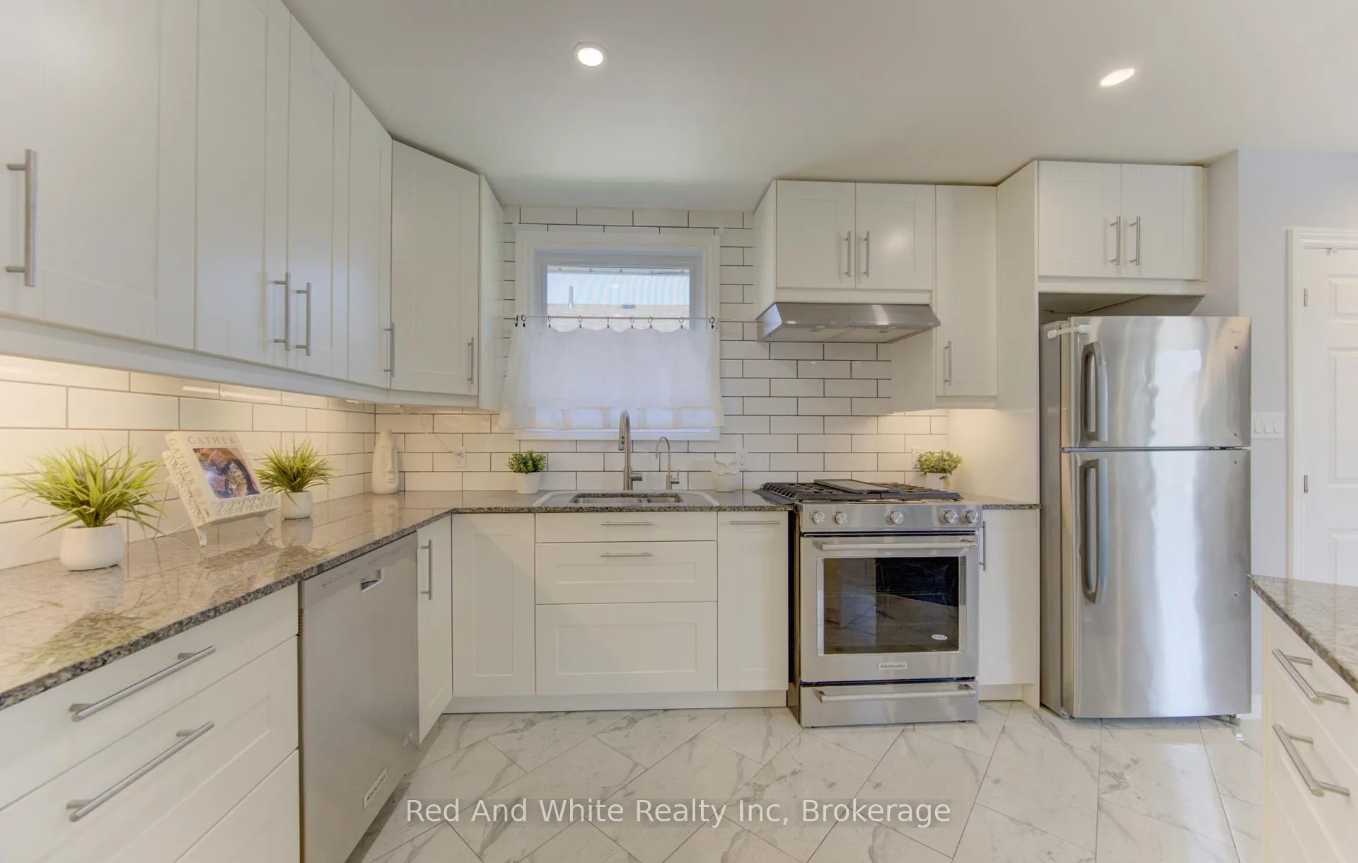 Photo 15 of 1828 Earlwood Drive, Cambridge, Galt City Centre — HOMEH