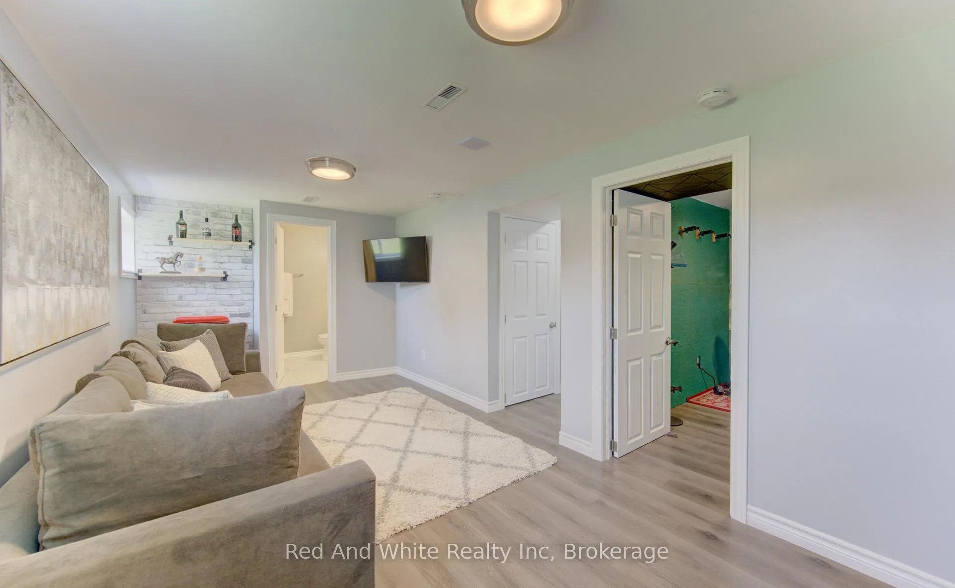 Photo 31 of 1828 Earlwood Drive, Cambridge, Galt City Centre — HOMEH