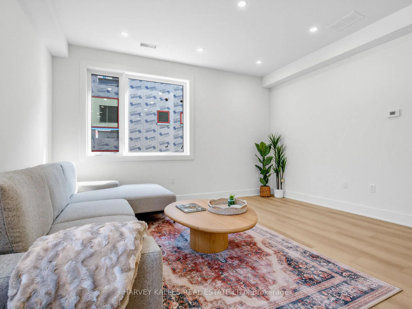 Photo 6 of Unit 2a, 45 Bellevue Avenue, Toronto, Kensington-Chinatown — HOMEH