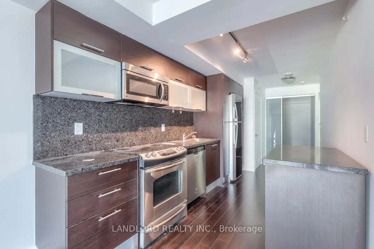 Front of Unit 1816, 386 Yonge Street