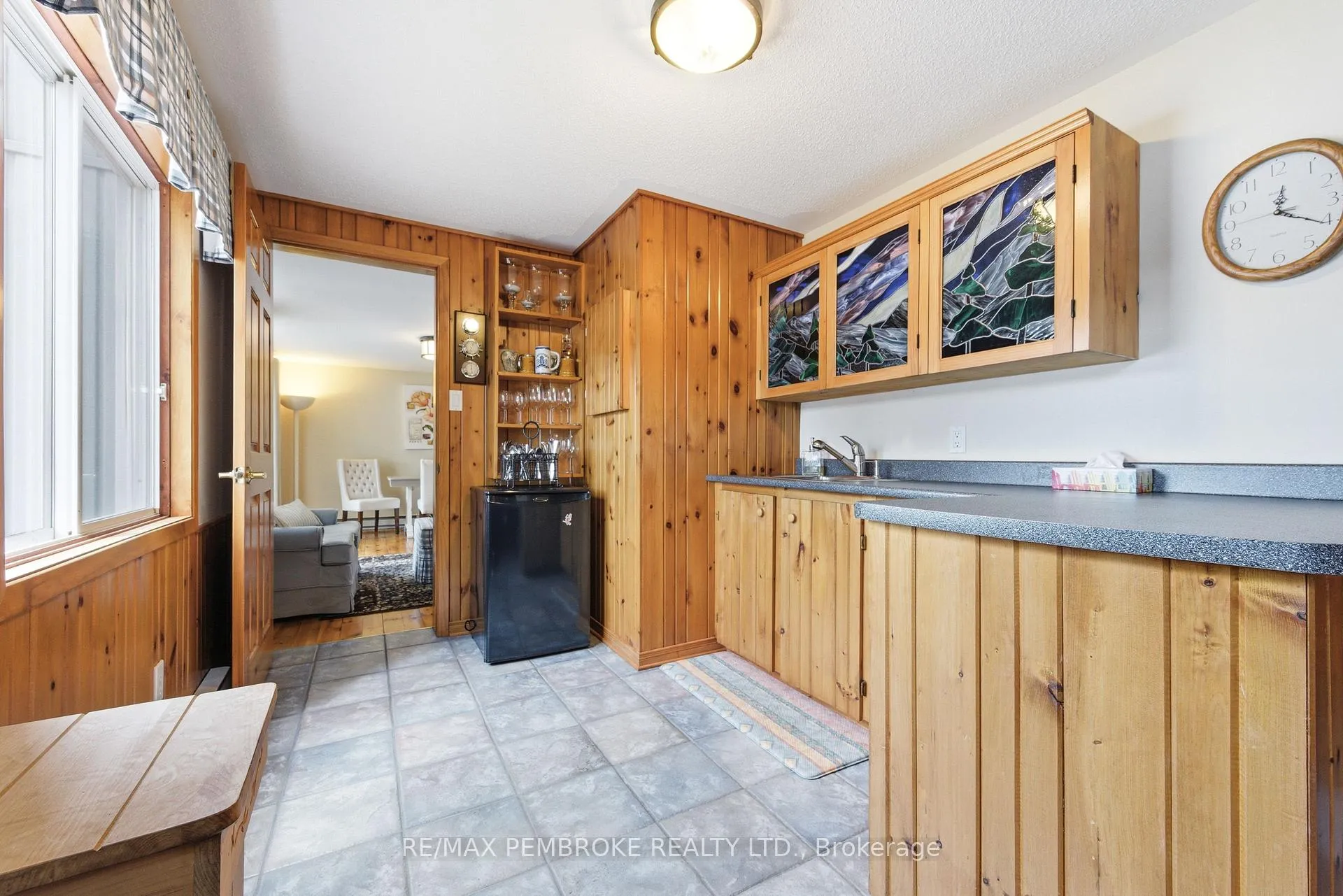 Photo 20 of 93 Bilsborrow Trail, Petawawa — HOMEH