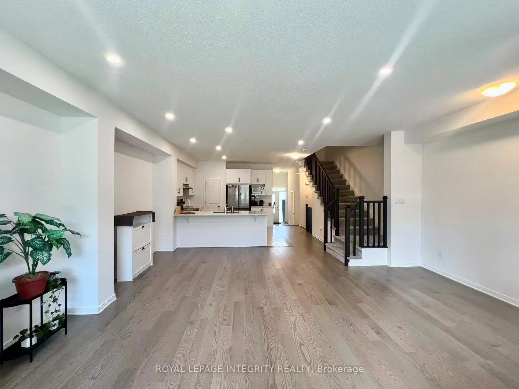 Photo 15 of 874 Paseana Place, Ottawa, Kanata - Emerald Meadows/Trailwest — HOMEH