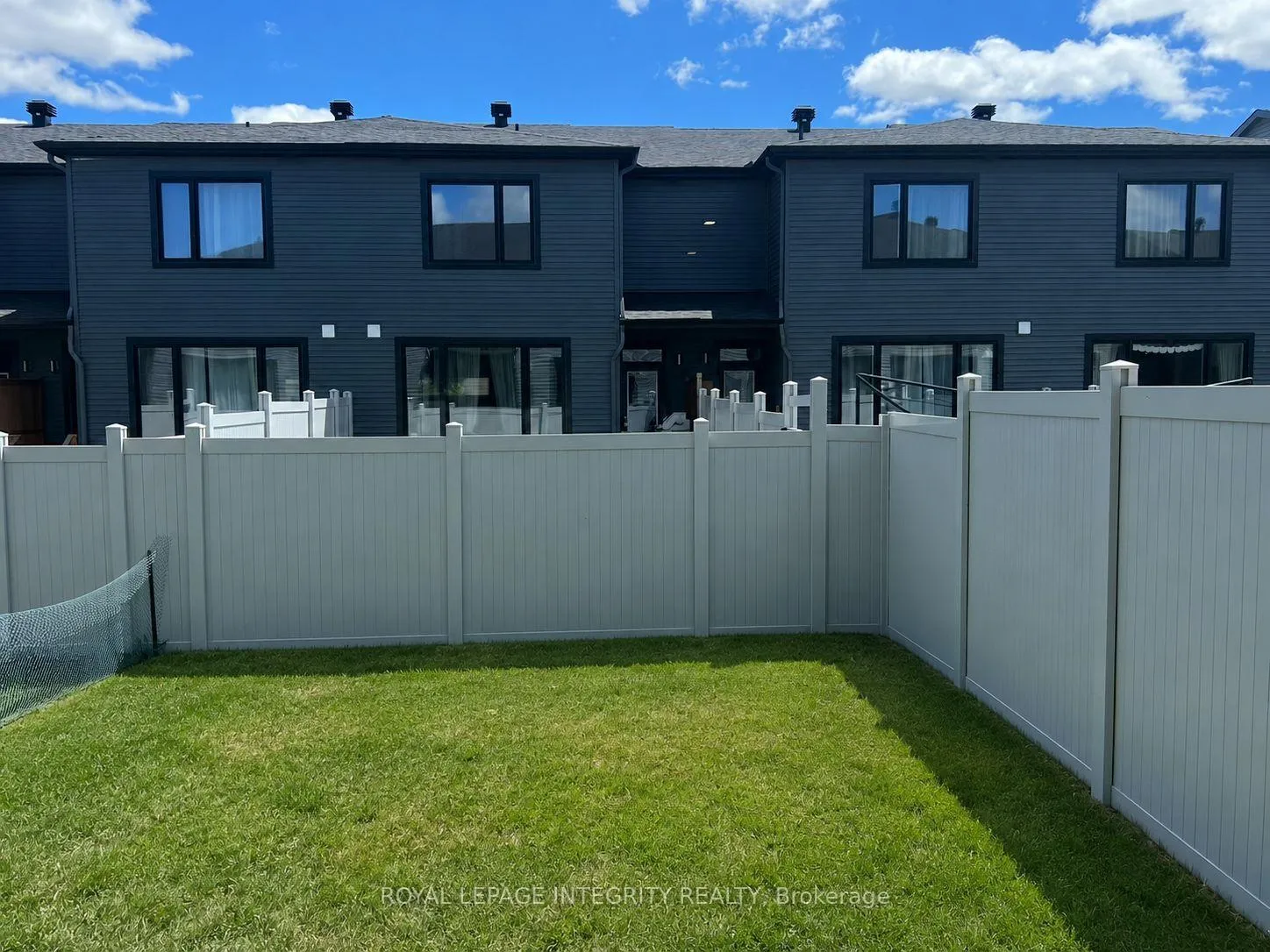 Photo 33 of 874 Paseana Place, Ottawa, Kanata - Emerald Meadows/Trailwest — HOMEH