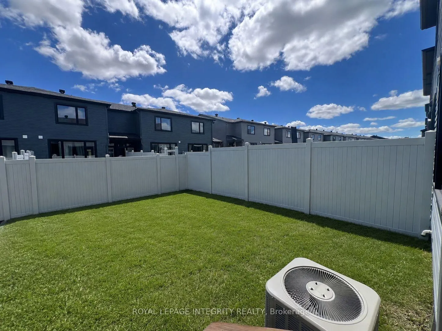 Photo 34 of 874 Paseana Place, Ottawa, Kanata - Emerald Meadows/Trailwest — HOMEH