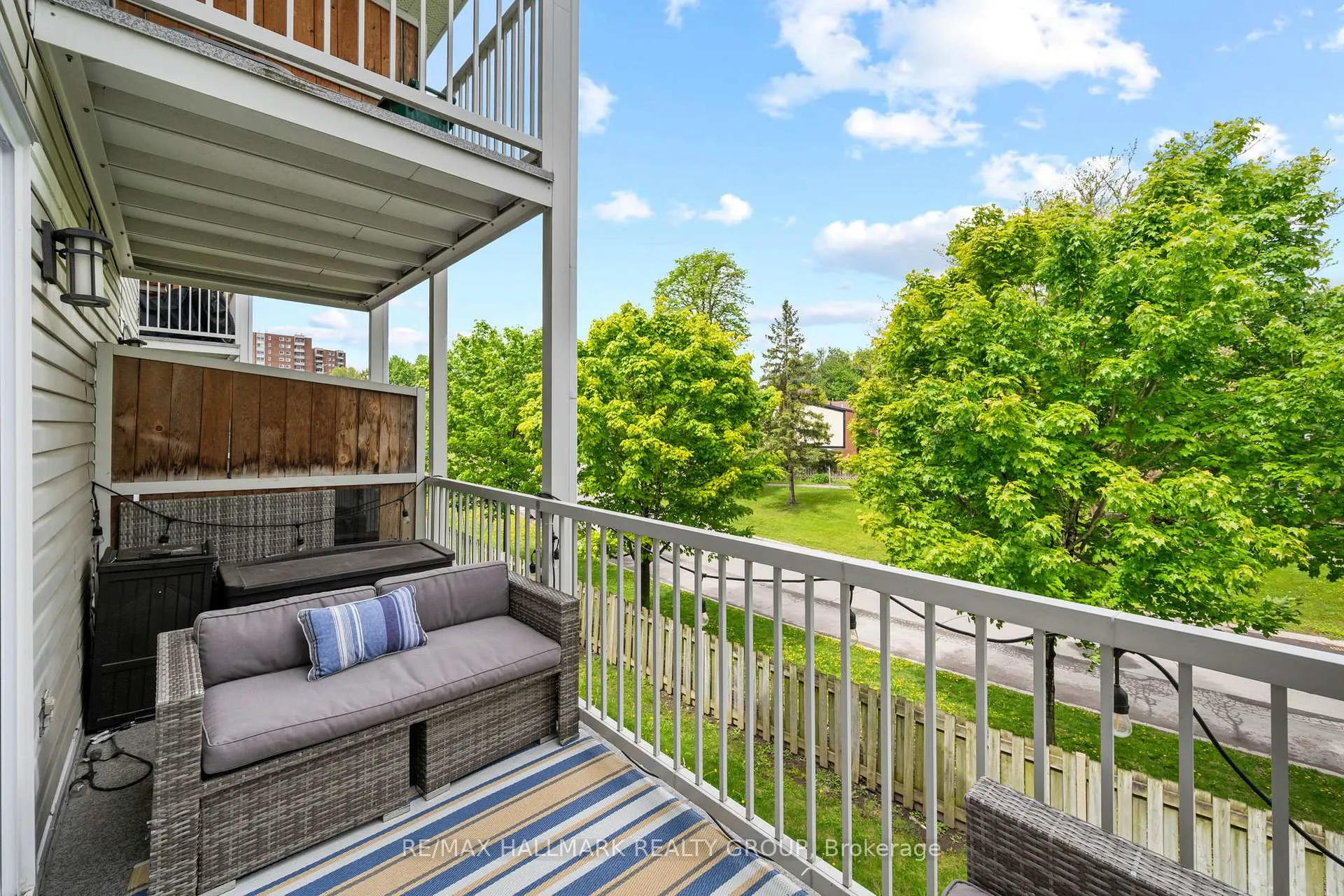 Photo 14 of 1109 Gablefield Private, Ottawa, Beaconwood — HOMEH
