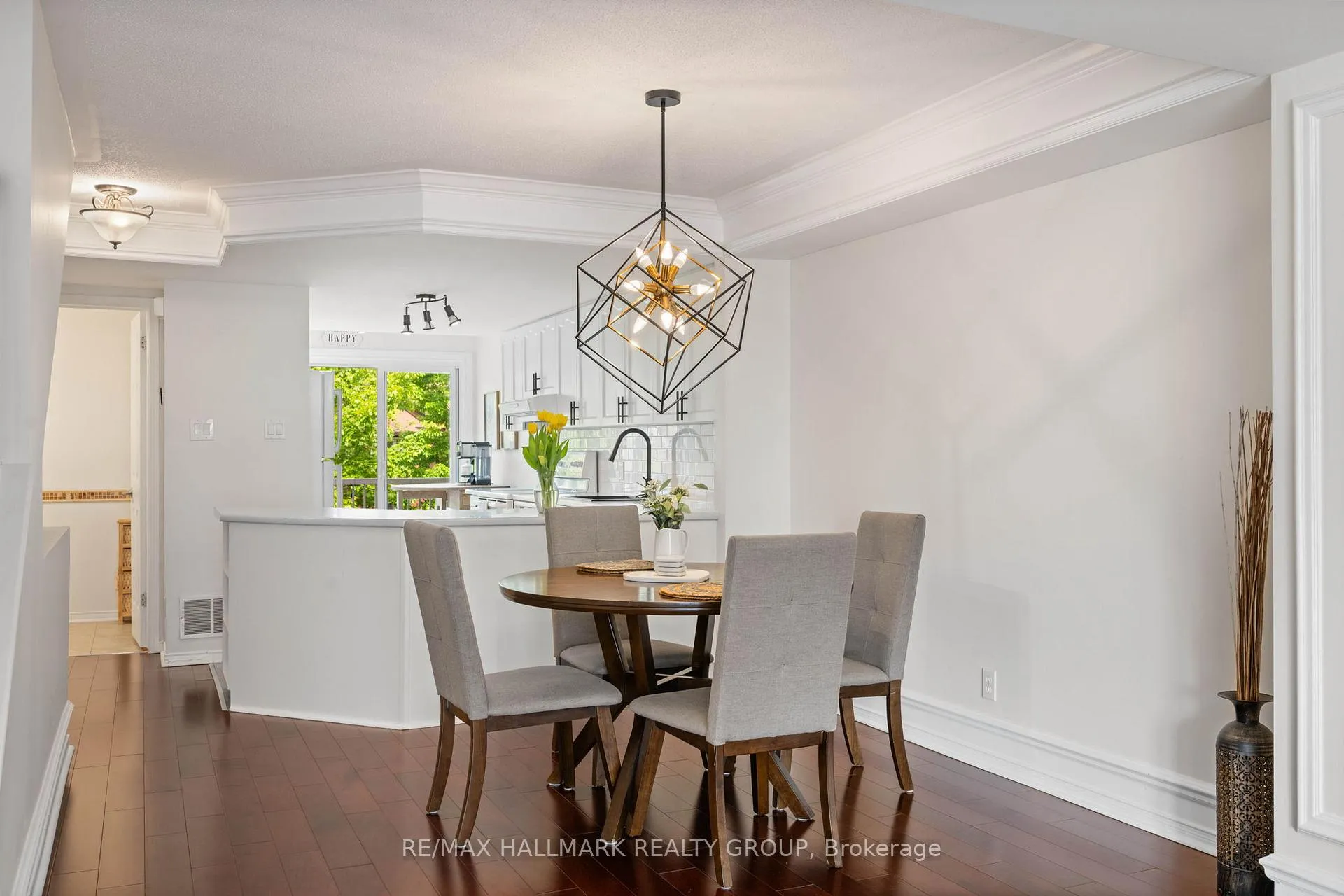 Photo 19 of 1109 Gablefield Private, Ottawa, Beaconwood — HOMEH