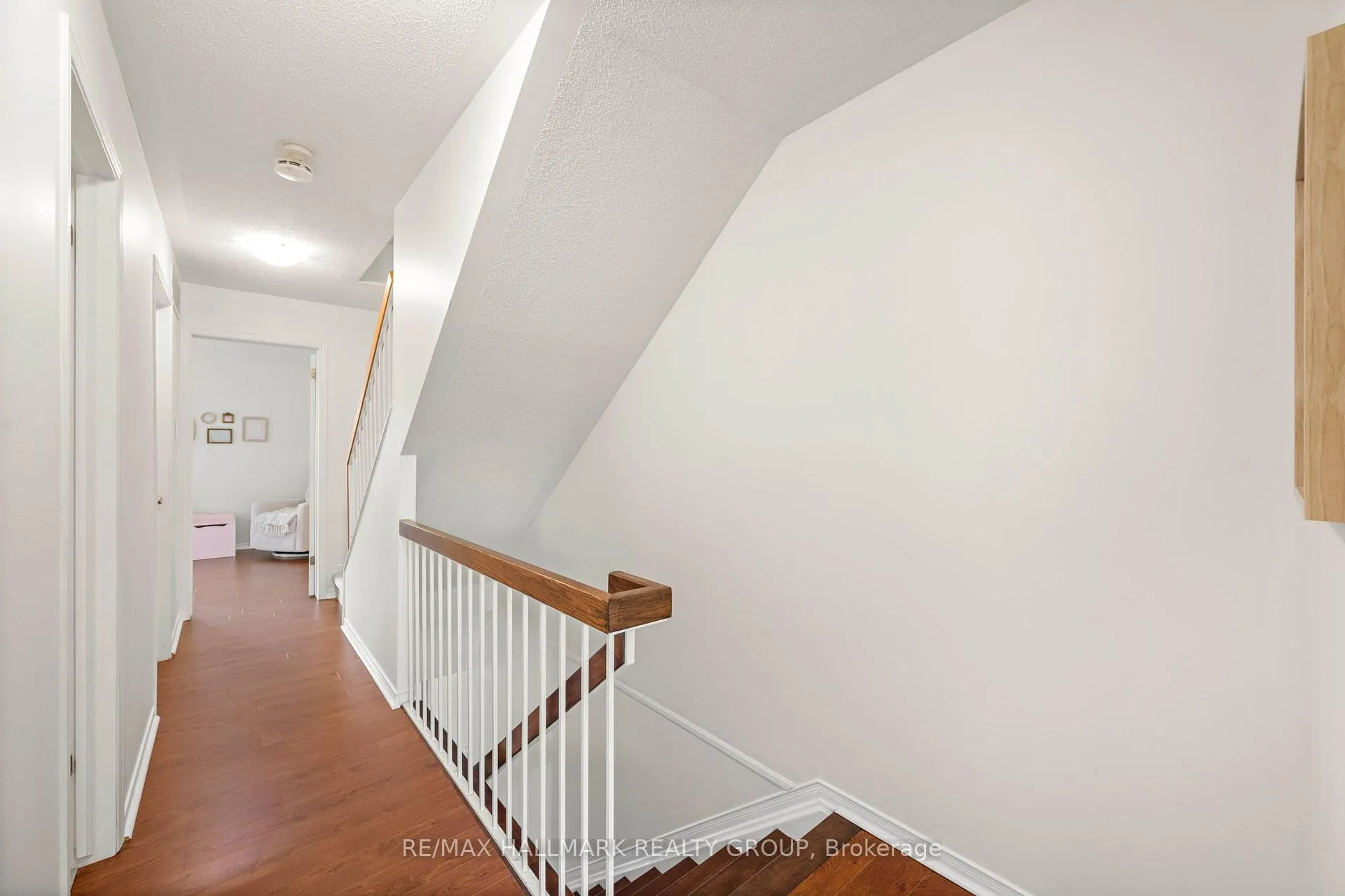 Photo 26 of 1109 Gablefield Private, Ottawa, Beaconwood — HOMEH