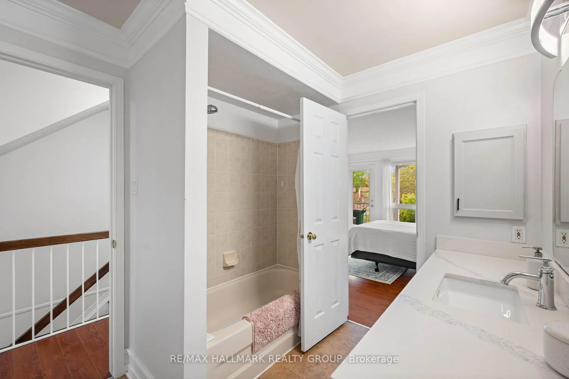 Photo 32 of 1109 Gablefield Private, Ottawa, Beaconwood — HOMEH