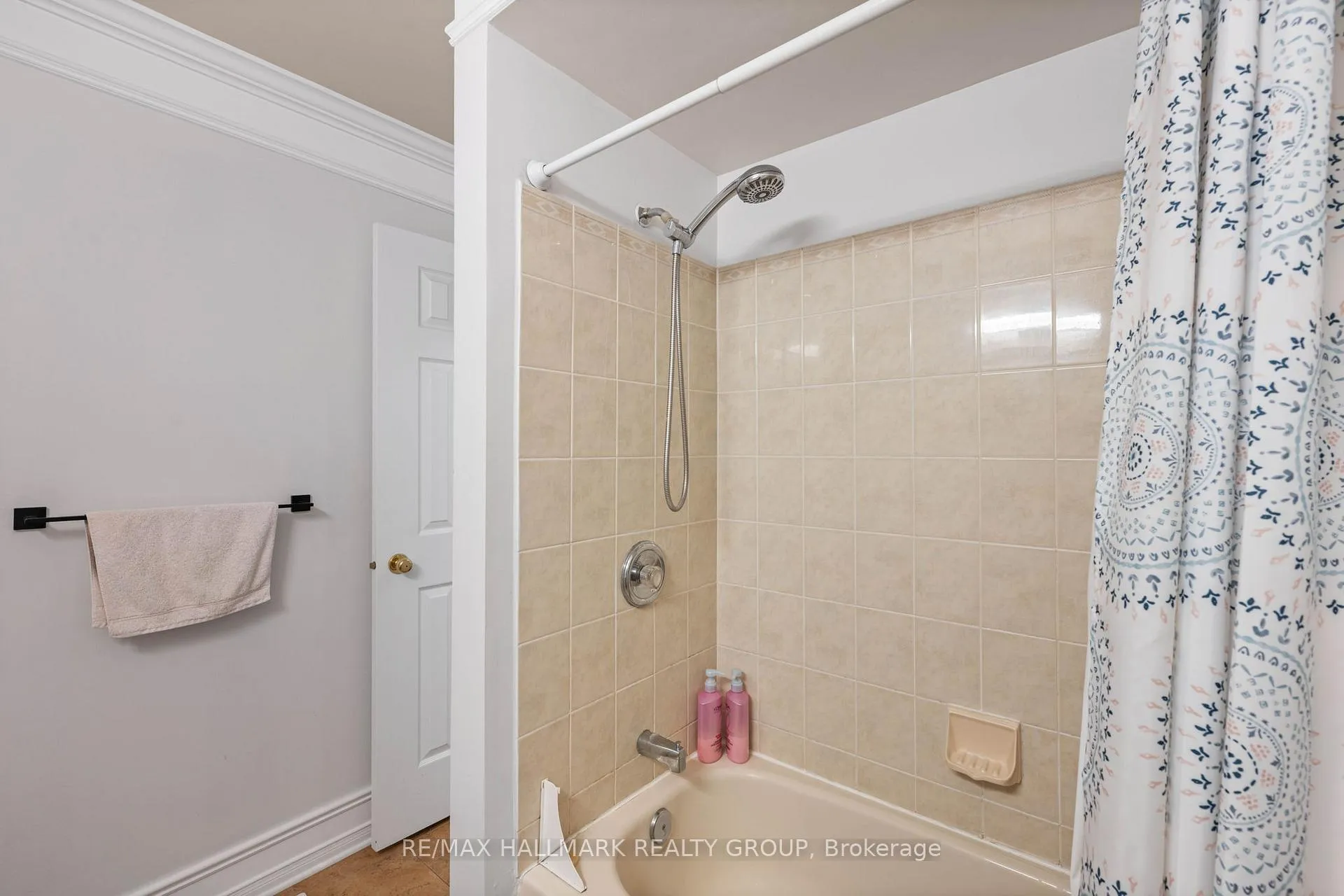 Photo 33 of 1109 Gablefield Private, Ottawa, Beaconwood — HOMEH