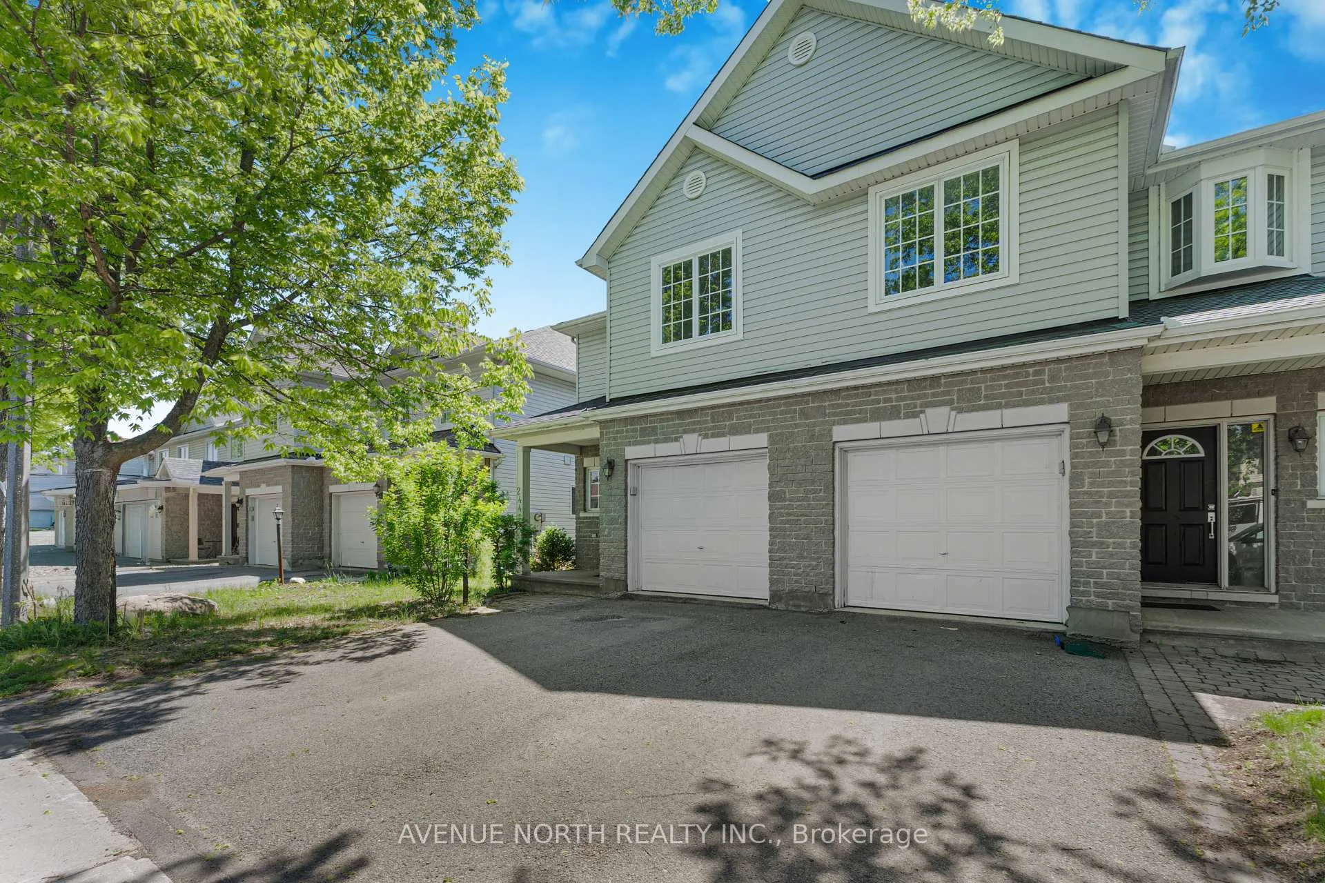 Photo 3 of 244 Deerfox Drive, Ottawa, Barrhaven - Longfields — HOMEH