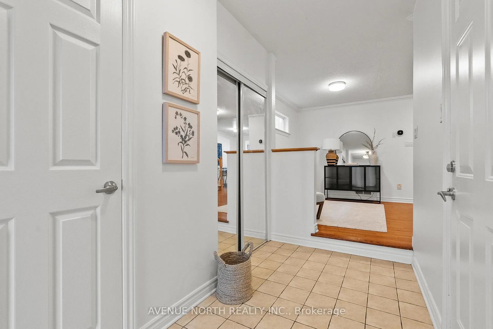 Photo 5 of 244 Deerfox Drive, Ottawa, Barrhaven - Longfields — HOMEH