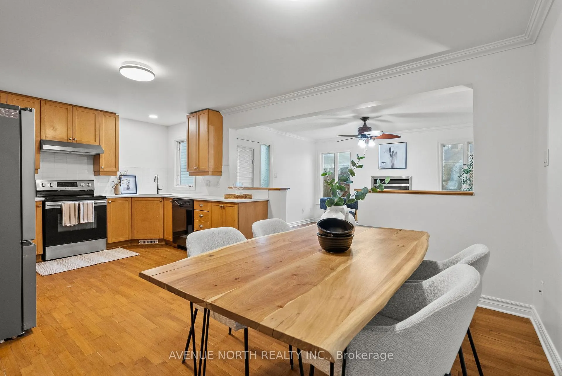Photo 10 of 244 Deerfox Drive, Ottawa, Barrhaven - Longfields — HOMEH