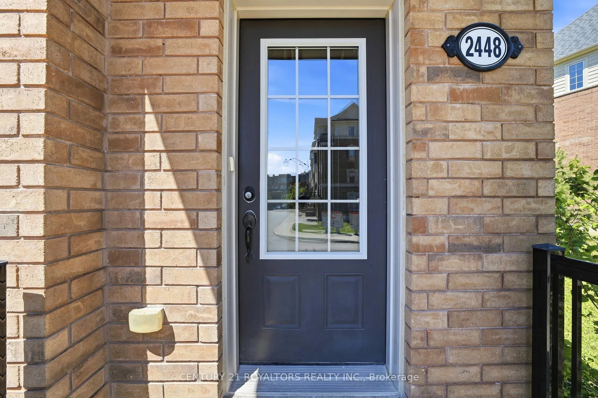 Photo 3 of 2448 Bromus Path, Oshawa, Windfields — HOMEH