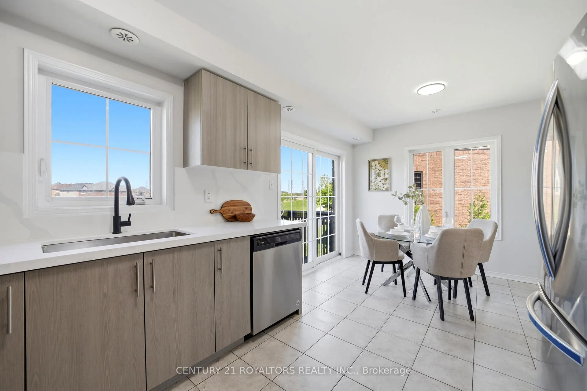 Photo 11 of 2448 Bromus Path, Oshawa, Windfields — HOMEH