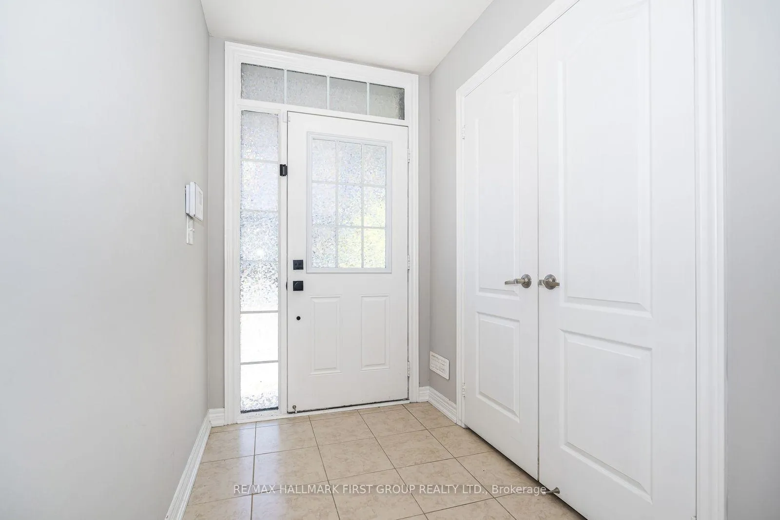 Photo 5 of 64 Quarrie Lane, Ajax, Northwest Ajax — HOMEH