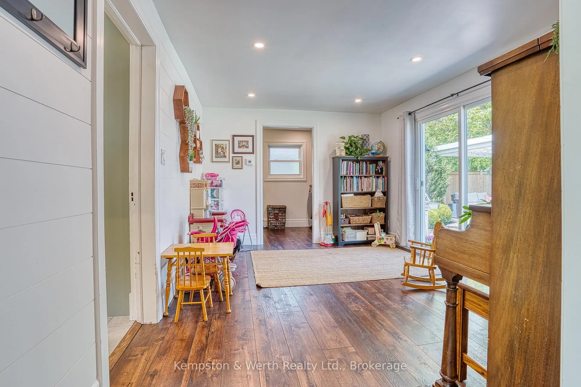 Photo 14 of 82 Main Street N, Perth East, Milverton — HOMEH