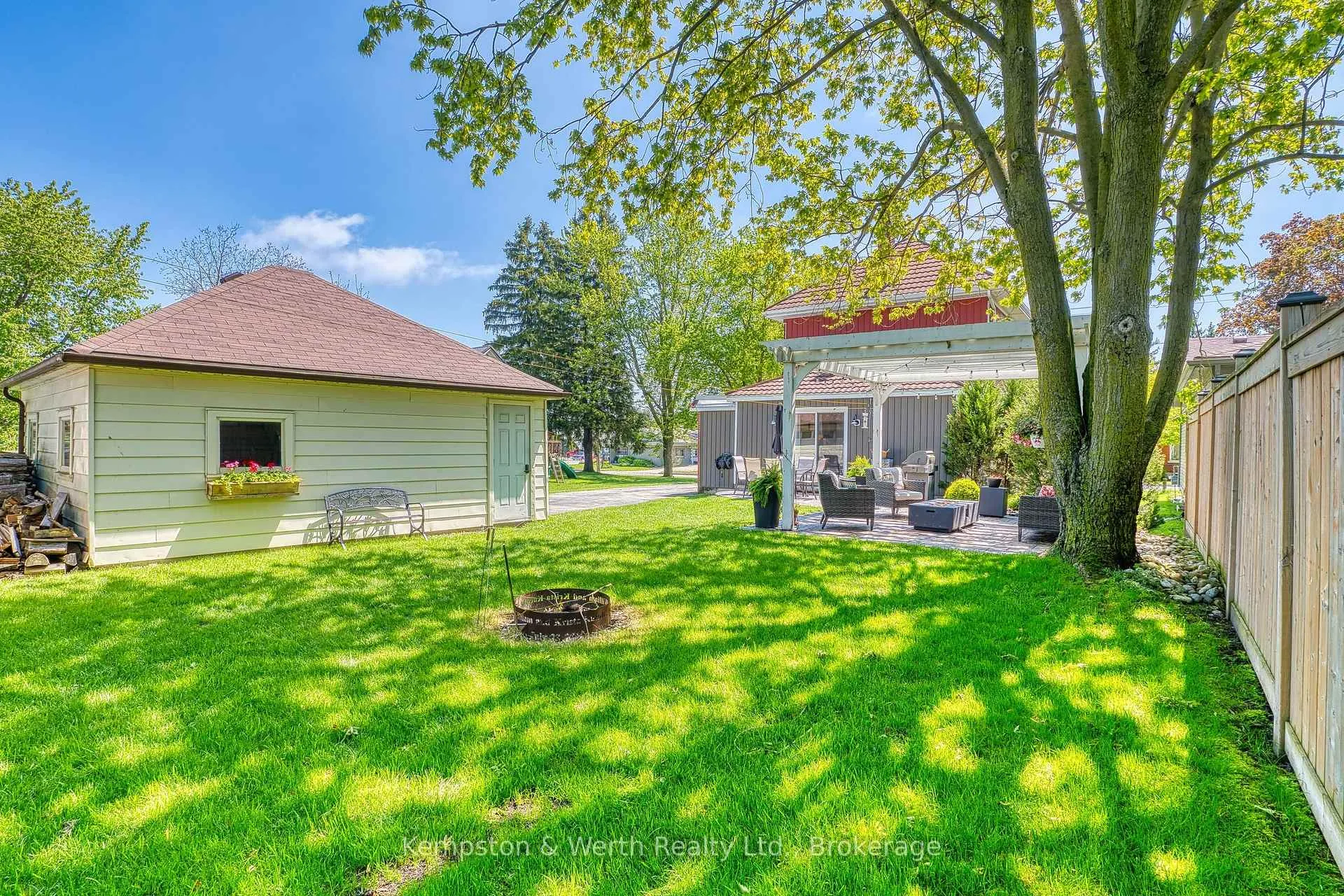 Photo 26 of 82 Main Street N, Perth East, Milverton — HOMEH